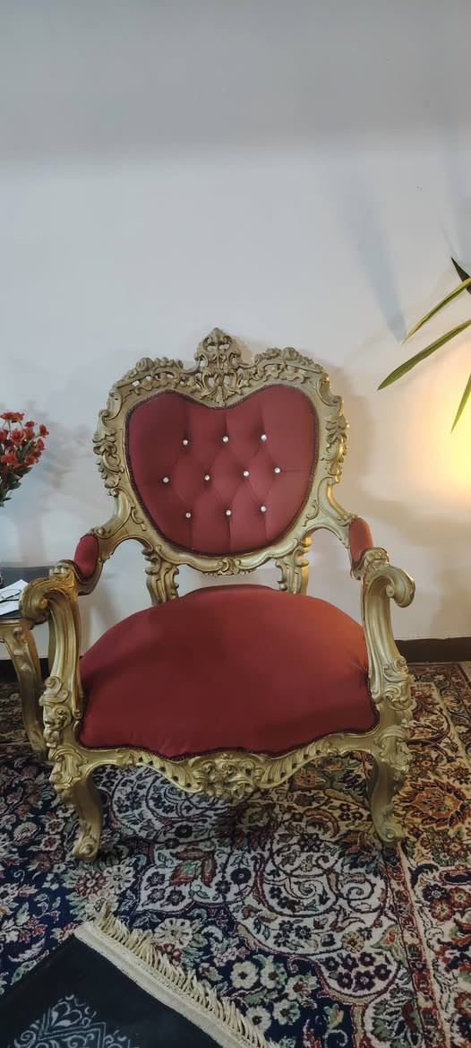السلام عليكم
١-للبيع نص تخم ملكي صاج شغل قديم ذهبي مع الطبلات (طبلة كبيرة وطبلتين صغيرة)
٢-للبيع ٤ كراسي طعام صاج بورمي
العنوان: بغداد المنصور شارع الاميرات
للتواصل ***********
