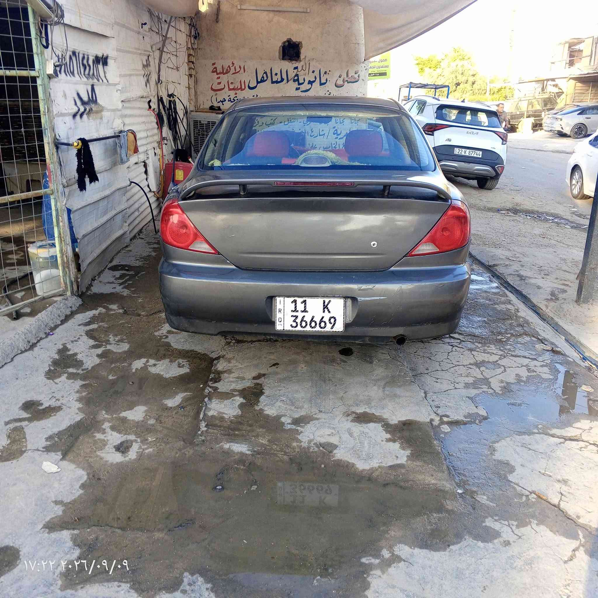 السلام عليكم كيا اسبكترا 2003 رقم بغداد انكليزي بسمي هزه جديده كير اوتوماتيك محرك 1600 كير ومحرك مكفولات السياره نقصها مشط استيرن ينضح دهن ونقص كمبريسر تبريد وبولبرن خلفي السعر 32 وبيها مجال مكان السياره بغداد العامرية رقم الهاتف ***********
