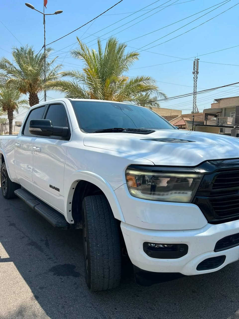 رام 8سلندر موديل 21 يتورك
باب طويل بدي طويل 
فول مواصفات عده الفتحه
بدون صبغ بيها شخط بل باب
الضرر دعاميه خلفيه 
ماشية 123 ميل 
السياره رقم اربيل باسمي 
كتاب تضليل من اربيل  
موقع السياره بغداد السيدية
***********
