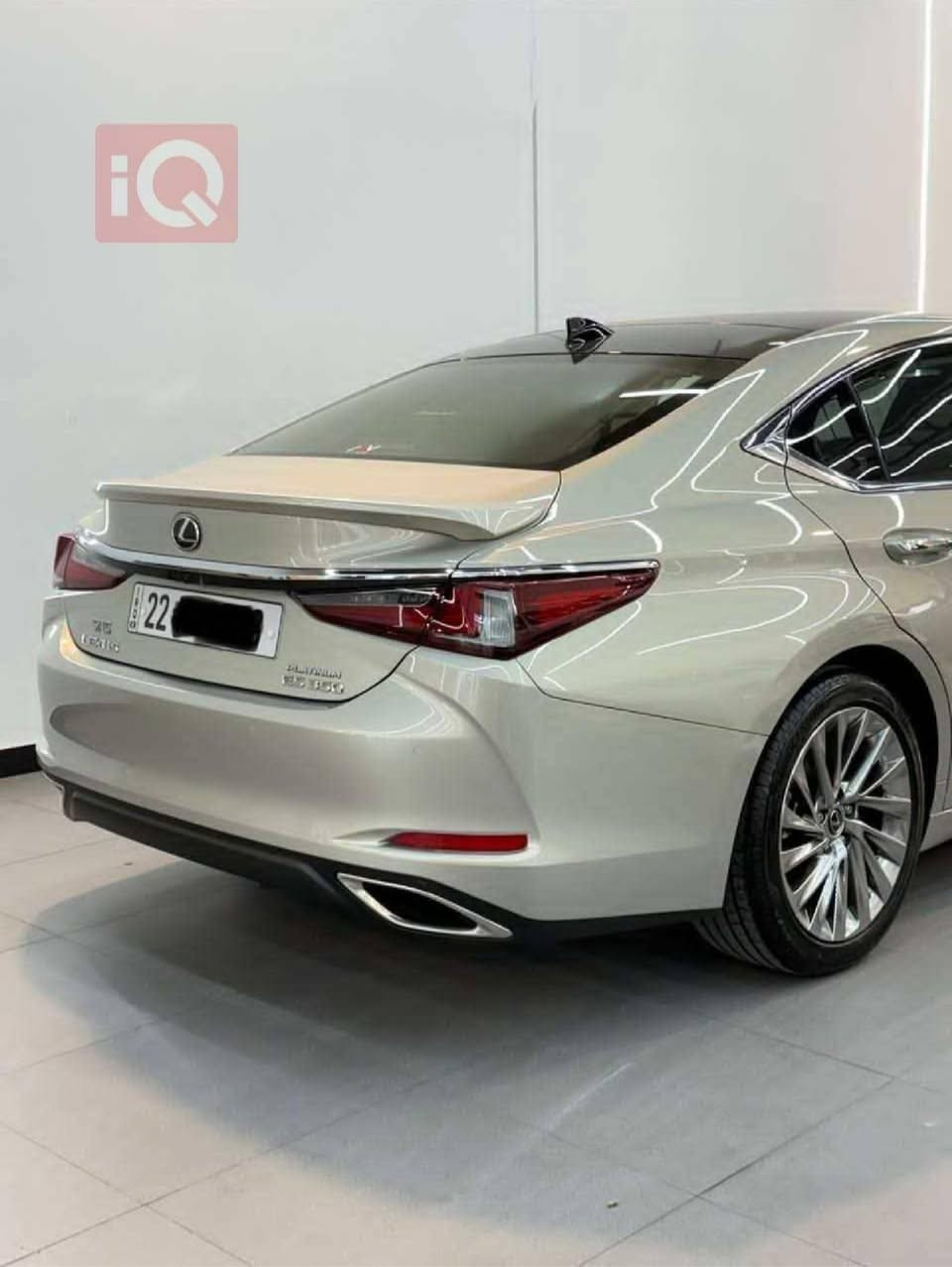ES350 بلاتنيوم • موديل ٢٠٢٣ • ١٨٠٠٠ كم