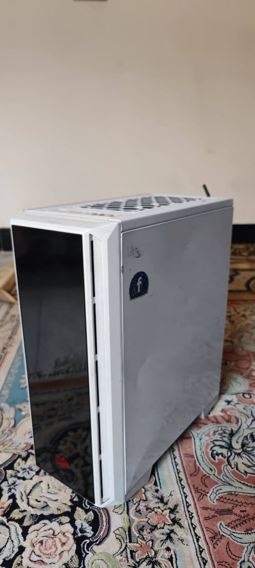 معالج xeon v4 
كارت شاشة 1070 8gb 
تخزين 250 ssd
500hdd
تفاصيل هواي الي حاب يعرف تفاصيل اكثر يدخل و يشلع عيوني السعر 470 و بيه مجال للشراي الرقم *********** متواجد واتساب
ملاحظه توصيل موجود مكاني ناصرية
