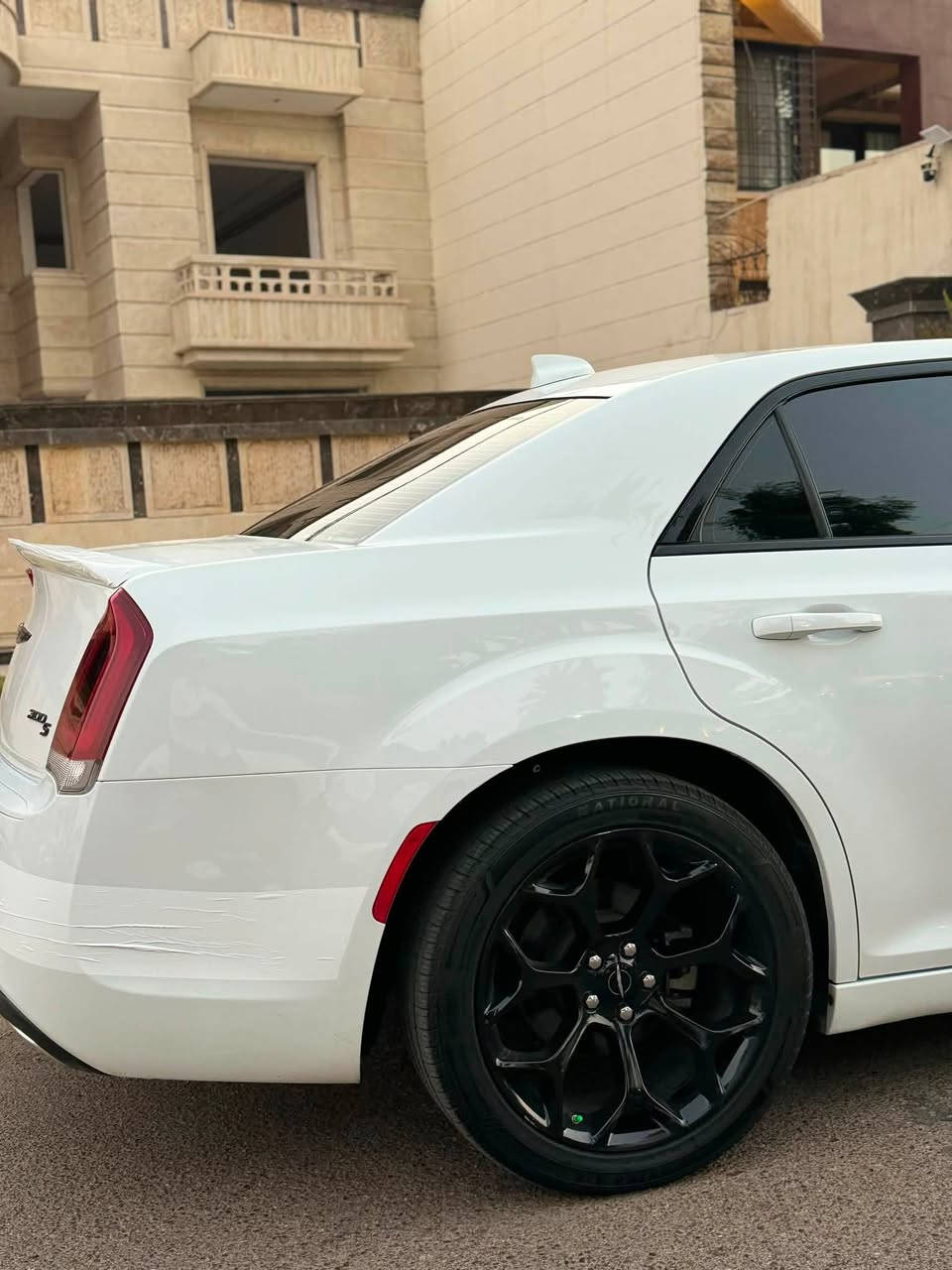السلام عليكم
كرايسلر S300 
( اوباما ) للبيع . 
الموديل : 23 last call.
الاصدار الاخير 
رقم اربيل : سنوية تضليل 80%
المواصفات:
بانوراما سقف 
كراسي كهربائي
كراسي تدفئة
كشنات جلد اسود S 
اشاير مري 
مري رادار 
فول حساسات 
بصمة تشغيل 
ويل 18 اسود .
لد امامي
منضومة عدسات نهاري ليلي اصلي 
بصمة ابواب 
كاربلي 
سبورت مود 
ماشية 40 الف 
السيارة كفالة عامة 
جاهزة ونضيفة جدا 
حالة : ممتازة 
سنوية هزة جديد.
السيارة بأسمي تحويل مباشر 
مكان السيارة : بغداد العطيفية او الكريعات 
***********
