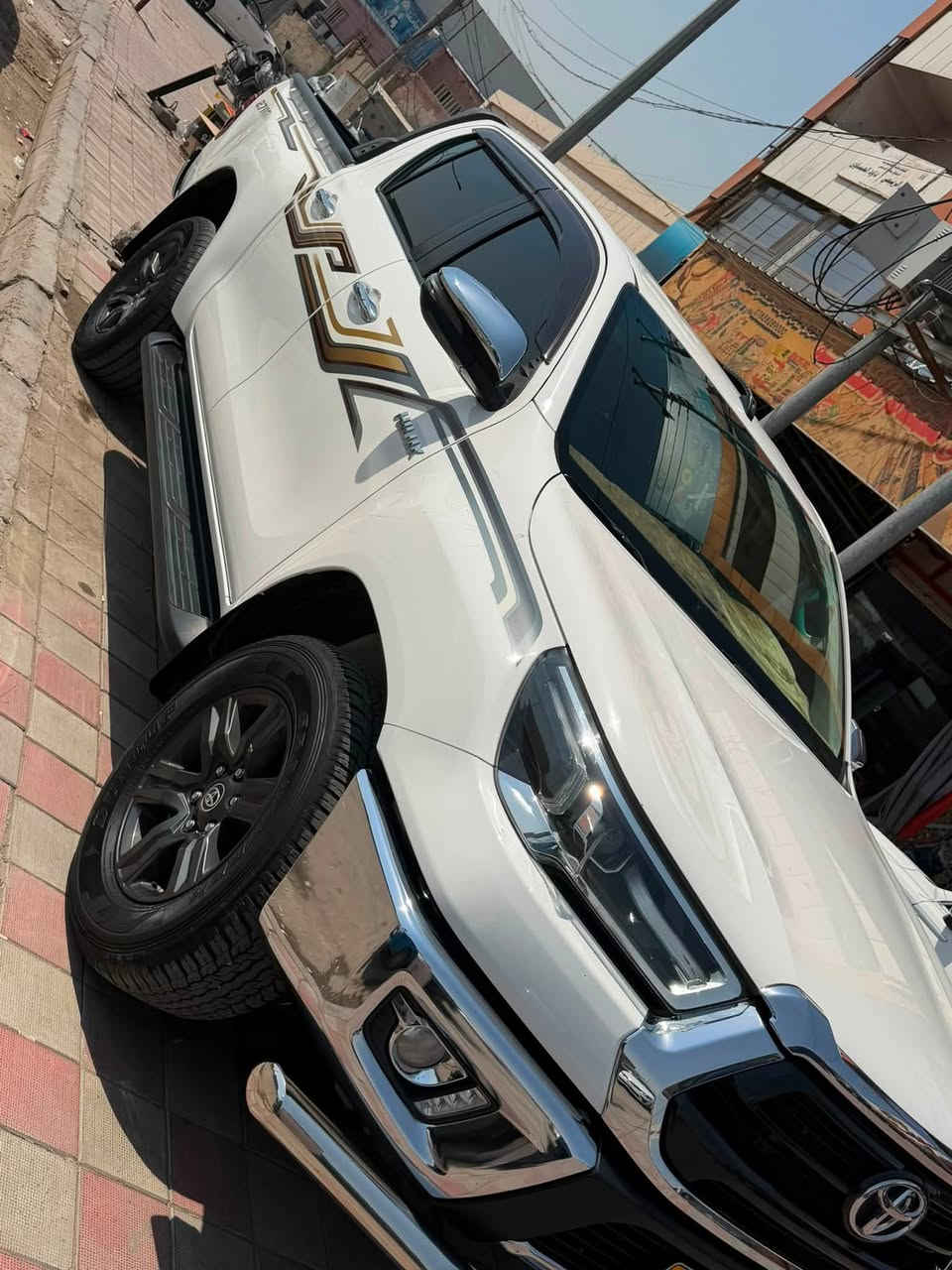 السلام عليكم
للبيع  تويوتا هايلوكس 2021 فورويل 4x4

اوتوماتيك 

رقم السياره اربيل بأسمي شخصياً سنويه لل2031 مجدده وهزه جديده 

ماشيه١٤٥  الف 

السياره جديده جديده كفاله عامه 

سعر السياره 270 بي مجال

العنوان الانبار الفلوجه 

للاستفسار.   ***********

