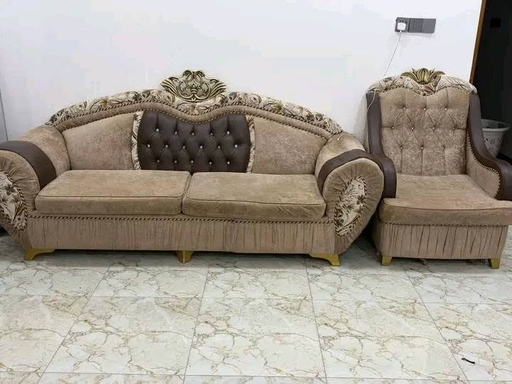 تخم قنفات للبيع نضيف كلش 5 قطع 10 مقاعد مكانه بالنصر قرب السيطره قفله 125 الشراي اتصل لاتراسل  ***********
