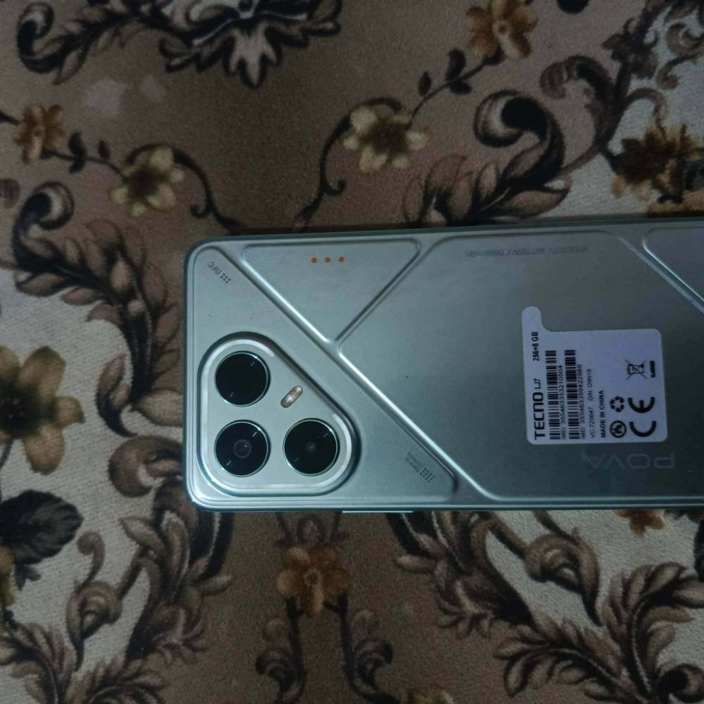 تكنو بوفو ٧ • ٥G • ضربات بالظهر