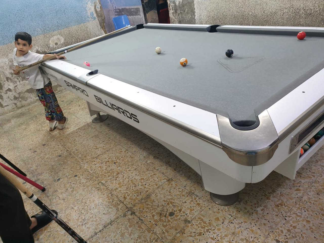 بيع وشراء ومراوس 
يتوفر جميع انواع البليارد المستخدم والجديد مع الضمان يوجد شد ونقل كافه محافظات العراق تجهيز المزارع والكوفيات وكافه المواقع العسكريه مع الضمان للاستفسار ***********
