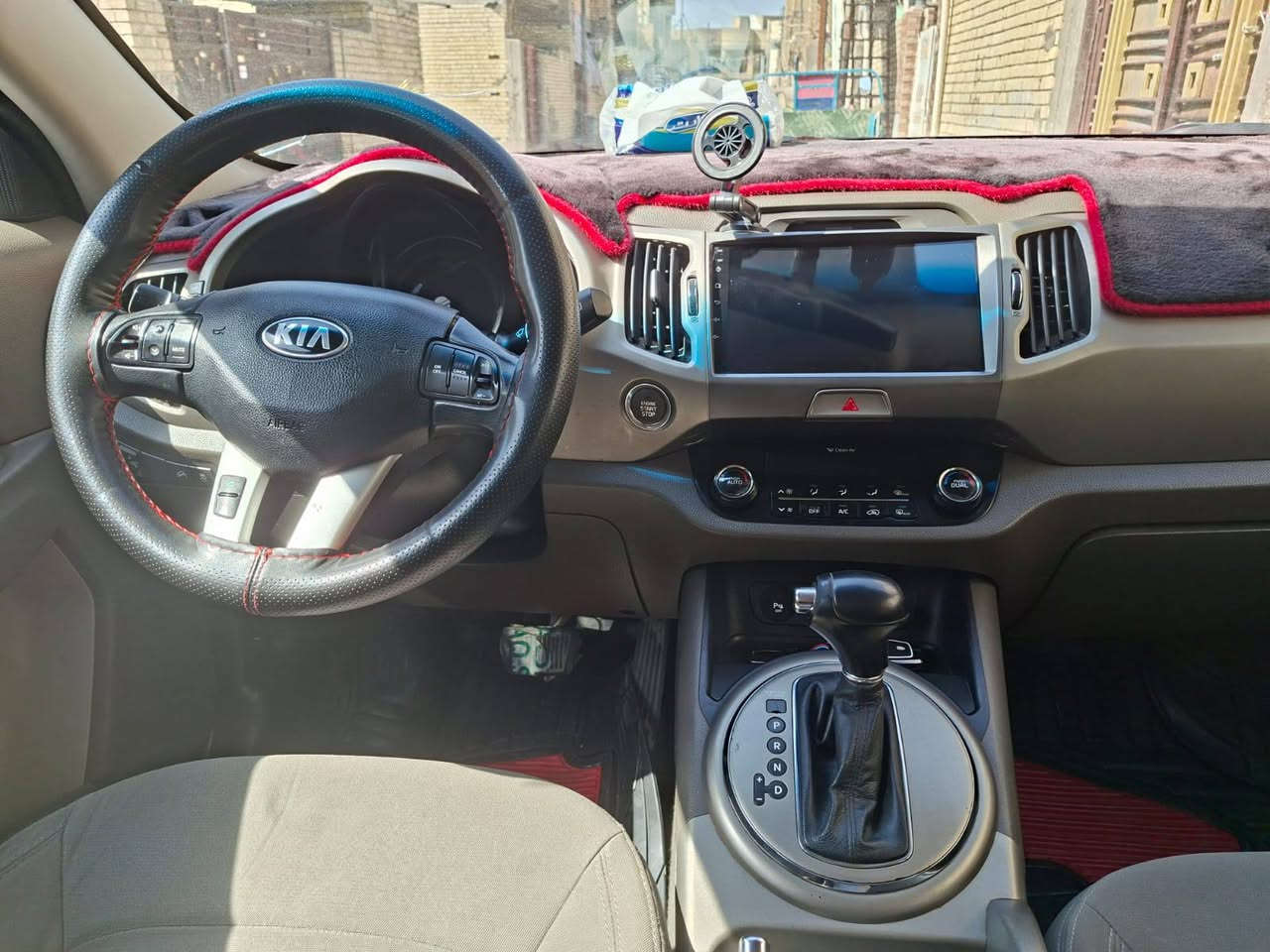 السلام عليكم كيا سبورتج خليجي رقم بغداد مديل 2015 فول مواصفات التفاصيل مذكورة بل فيديو السعر 150الرقم التواصل ***********
