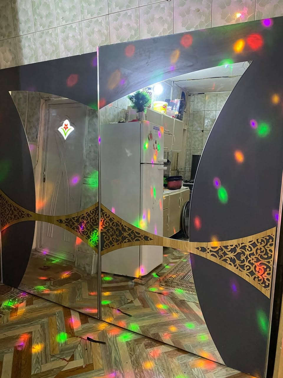 غرفه نوم 5قطع نضافتها 100/100 شرط جديده بلجيس مابيها اي ضرر سعرها325وبيهه مجال رقم ***********واتساب بغداد
