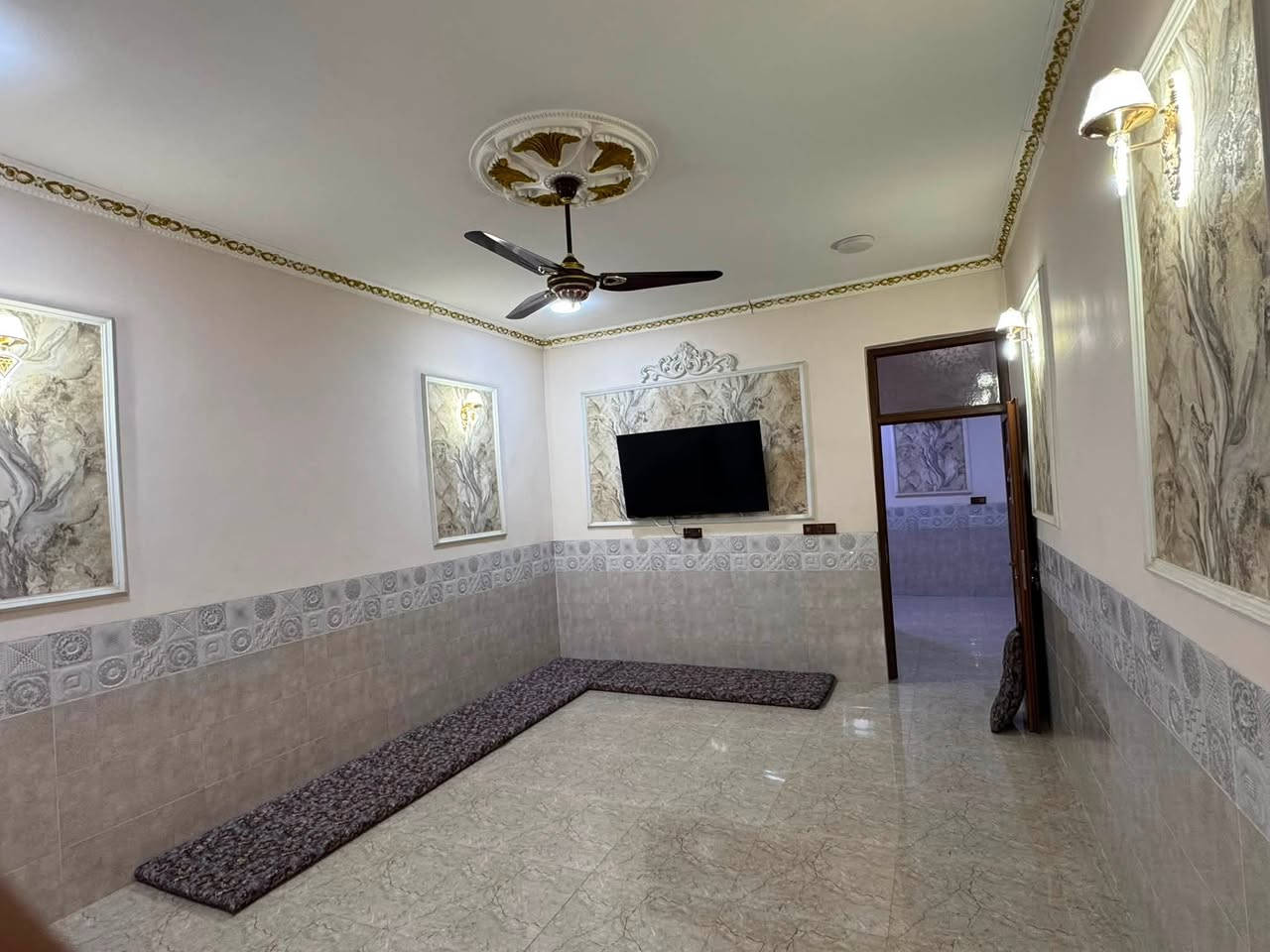 بيت للبيع مساحه 200 غرفتين نوم صاله ستقبال مطبخ كراج سياره كامل ويه السبالت 3 وكاونتر حطاطه محجر درج بيت  كامل مناقصه كلشي بعقوبه قرب جسر خرنابات منطقه شتال ***********
