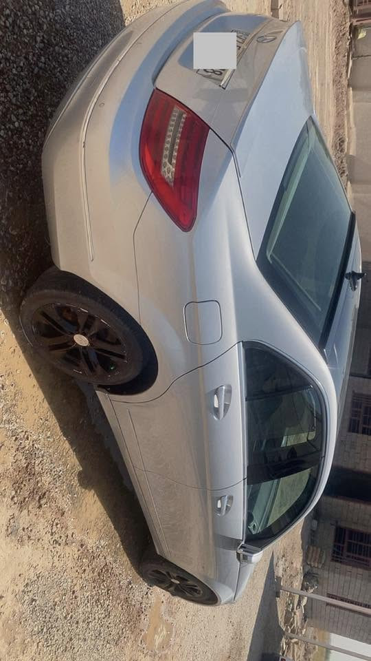 للبيع Mercedes-Benz C180 موديل 2012
✨ سيارة نظيفة ومحافظة، استخدام شخصي

🔹 الموديل: Mercedes-Benz C180
🔹 السنة: 2012
🔹 الوارد: خليجي 🇦🇪
🔹 الرقم: أربيل
🔹 الممشى: 151,000 كم
🔹 اللون: رصاصي 🩶
🔹 الحالة: نظيفة ومحافظة
🔹 القير: بحالة جيدة
🔹 التكييف: شغال
🔹 الداخلية: نظيفة ومحافظة
السعر مناسب جدآ

مكان السيارة بغداد

***********
