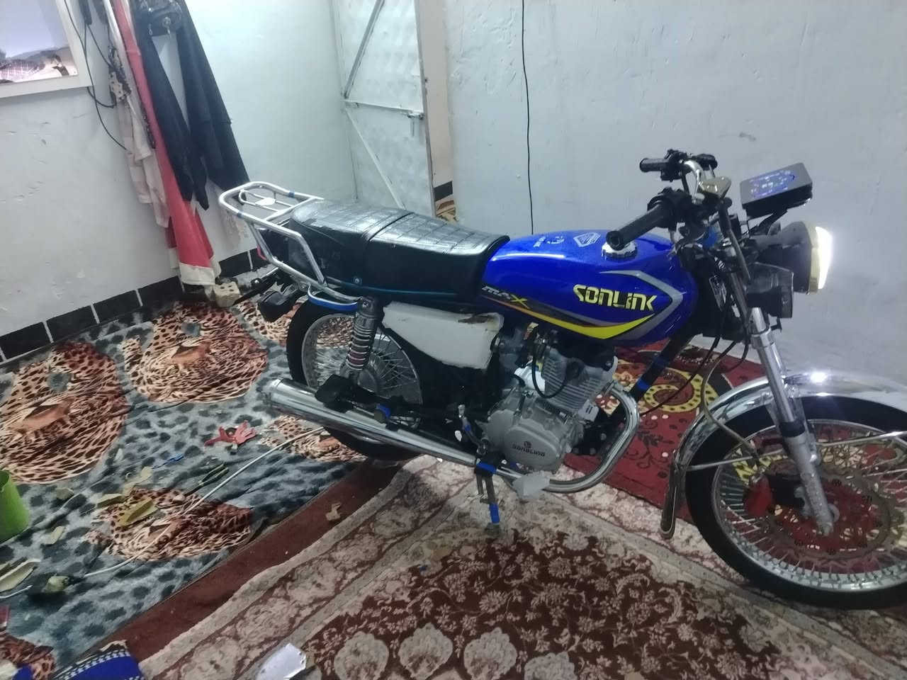 دراجه موديل 25 كل شيء ما بيه دراجه احلى من الصور اوراق موجوده السعر650  دراجه ما مفتوحه شلع كفاله عامه مكاني بالنهوران ***********
