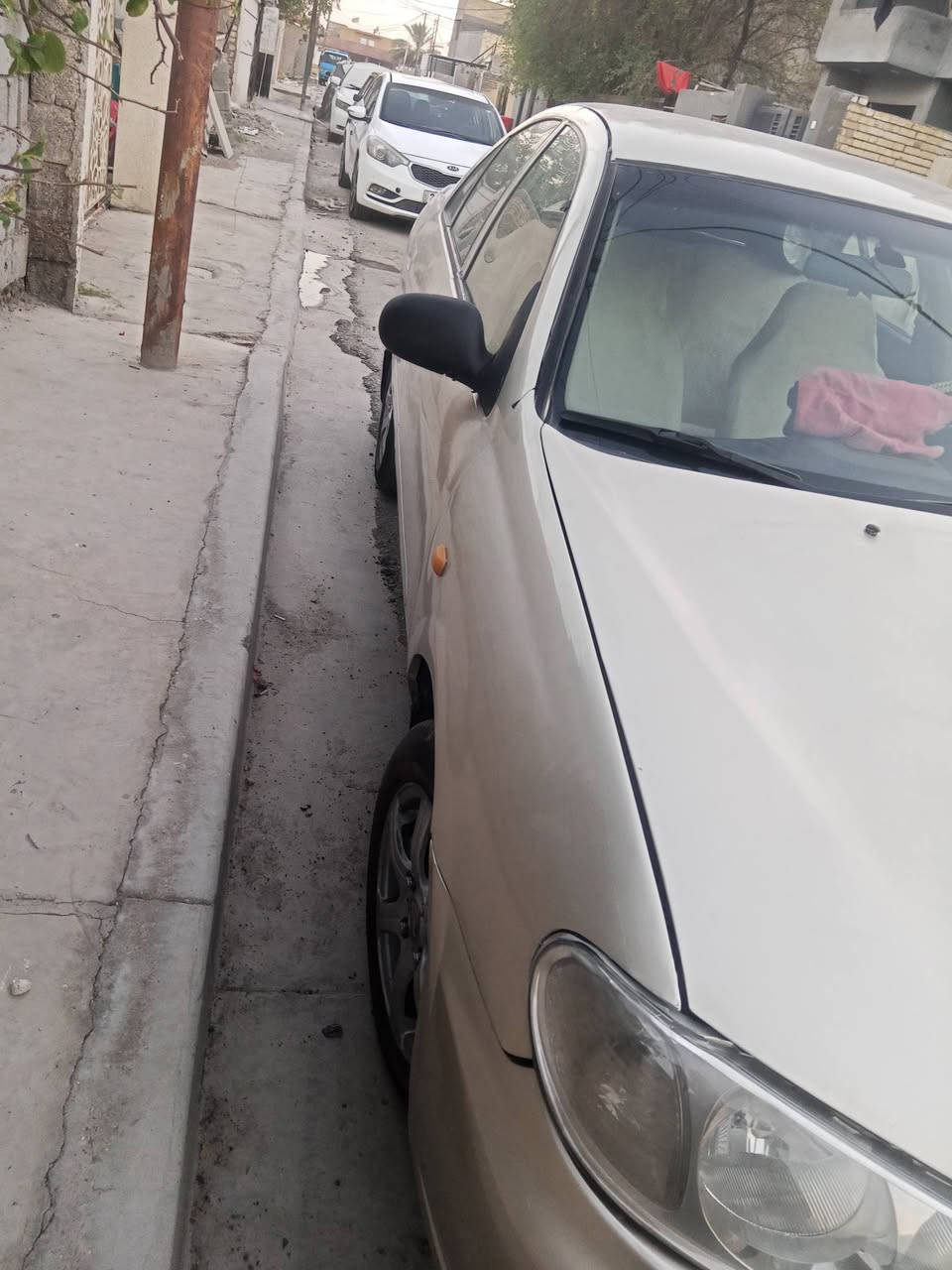 السلام عليكم نيسان سني 2004 كير عادي رقم دهوك دولي مسطره باسمي هزه سنوية 2030 تحويل مباشر كير محرك شرط تبريد ثلج ويا السويج  صبغ عام جمالية بدون دواخل بدون ضربة قوية السعر 58 ورقه  ماكو سني بهيج السعر وبالعافيه على الياخذهه *********** مكاني بغداد قرب فلكة سلمان
