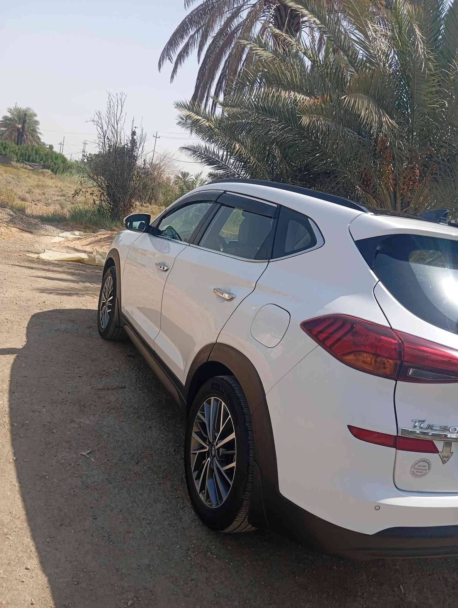 السلام عليكم
توسان 2019 خليجي  لون ابيض السياره مكفوله من الصبغ والتبديل عدا بارد بدون تعديل بالجاملغ الخلفي حداديه كير او مكينه كفاله السياره جديده
رقم بغداد دولي 
 فول مواصفات 
بانوراما 
بصمه تشغيل/بصمه ابواب
مكينه 2000دوش
كامره خلفيه 
سايد ابريك رجل 
اشاير بل مريء
درايف مود 
مريء AUTO شفط
ويل كروم 18 رياضي 
تحكم استيرن جهتين 
نظام CRUISE مثبت سرعه 
اكلاث وضعيات قياده (COMFORT عادي/ECO اقتصادي /SPORT رياضي) 
كشافات اماميه 
شاشه كبيره اصليه Andored
الشاشه ابلوتوث  
حساسات اماميه/ خلفيه 
ماشيه 200. الف السياره 
مكان السياره بابل محاويل ناحيه الامام الطريق السريع للاستفسار***********/*********** غير متواجد عالفيس
