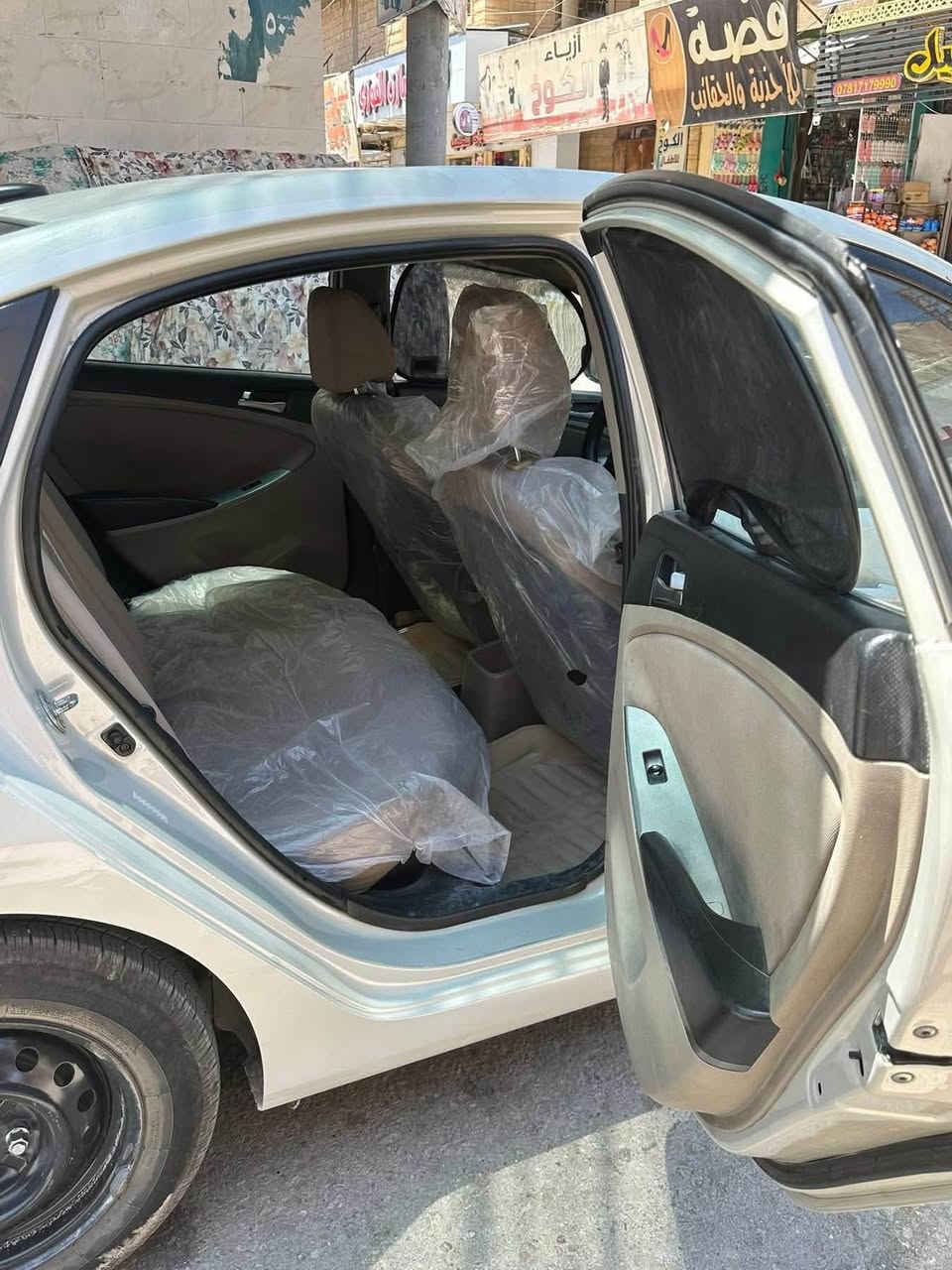 اكسنت 2016 للبيع
اكسنت موديل 2016 /1600 cc  / لايت عدسة/ بك لايت لد /   مانع انزلاق   /نضام ECO /شاشة تحكمات كار بلي / كاميرا خلفية تبريدها ثلج  /فول اوتو ما عده الفتحه / جام كهرباء/ كير ومحرك مكفول سيارة كاعدة ماناقصها شي ماتصرف عليها اي شي . السيارة بدون دواخل بدون ايرباك 

 
السعر :  78$ وبيها مجال بيع مستعجل 
 سونارها بالصور مع تبديل چاملغ امامي الايسر 

الاستفسار ***********📞☎️
