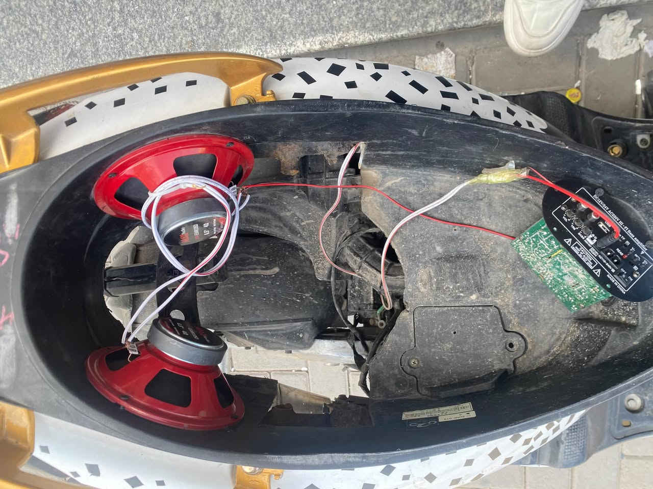 سلام عليكم
سكنس نثيه للبيع 
مكينه ناعمه نكره سلف بكل وقت
بوشه 58.5 
كلجات ncy
صالنصه بوري عدل جديده
قاعده رقم
جاملغ امامي كاربون
واقيه تاير خلفي كاربون 
كشن رياضي
كابريتر بلادي
يدات سكليتر رياضي
يدات بريك رياضي 
قفل ستيرن 
وياله اسود خلفي امامي ذهبي
سبايدر ذهبي
دبلات شغاله طستها فول
كهربائيات شغاله 
دراجه شعله ومعدل شلعتها تشك لكاع
سعر 750قفل
رقم ***********واتساب
اتصال وواتساب ***********
مكاني بغداد الدوره طعمه
