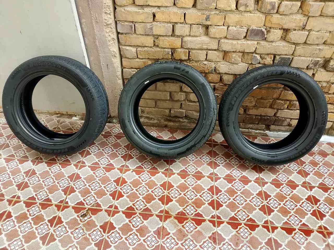 🛞 تيرات للبيع

📏 القياس: 215/55 R17
🔹 العدد: 3 تيرات
❌ مابيهن لا فتيّة ولا ركعة
💰 السعر 50 ألف
🤝 وبيهن مجال للشراي.                                                   الموقع : شطره ‏‪***********‬‏
