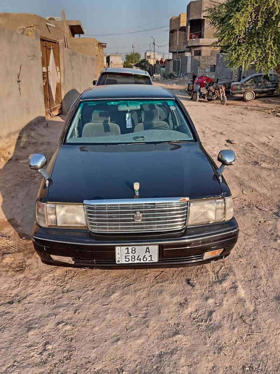 السلام عليكم سياره راس الثور تكم للبيع اللون اسود كذاب موديل 98 السياره بيها قصه قماره والباقي كله كفاله السياره مصبوغه جماليه تحويل ثاني يوم تبريد الثلج والسعر 85 وبيها مجال مكان ديوانيه  غماس تواصل ***********
