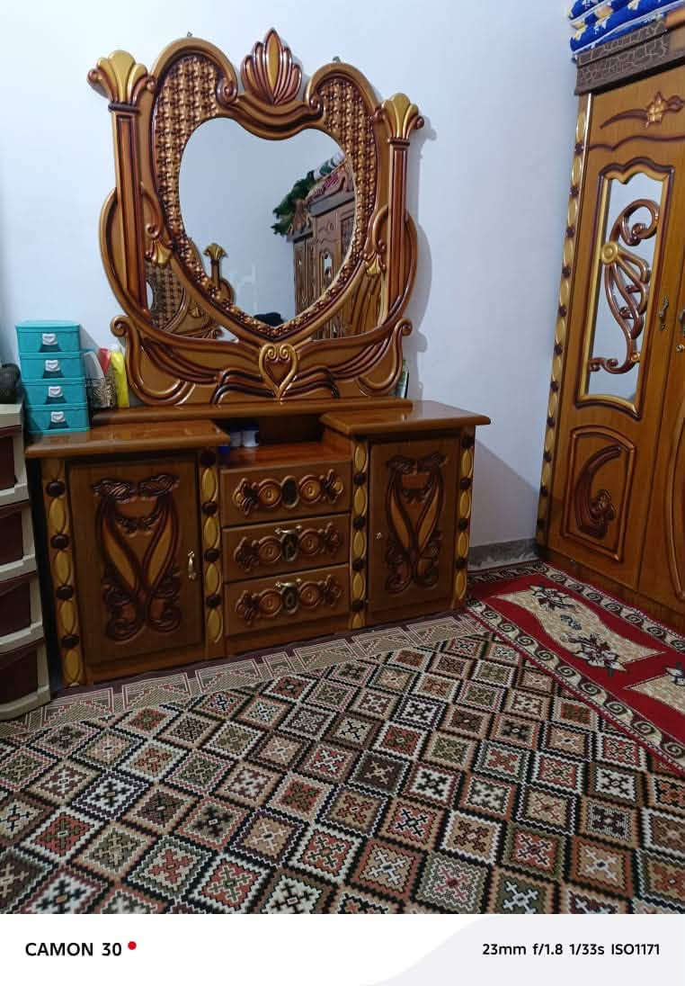 هاي غرفه كلش كلش نضيفا وجديده ولابيه زلغ ولاكسر ولااي شي سعر 800بيه مجال اتصال ***********
