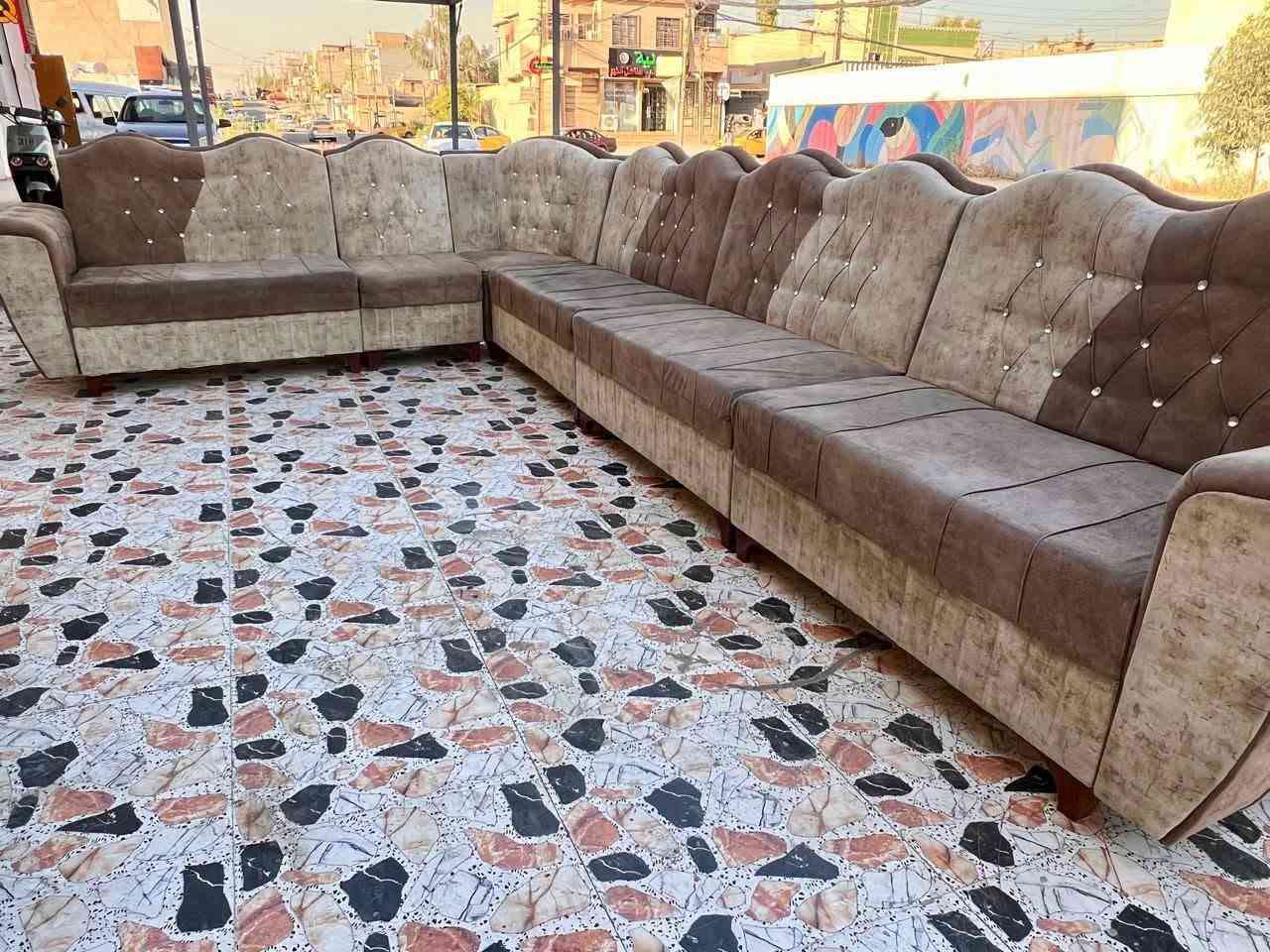 طخم ديوان تركي ثقيل ٧ امتار ونص نظيف حيل ب170 الف

نص مكتوب في الصور:
- ***********
- ***********
