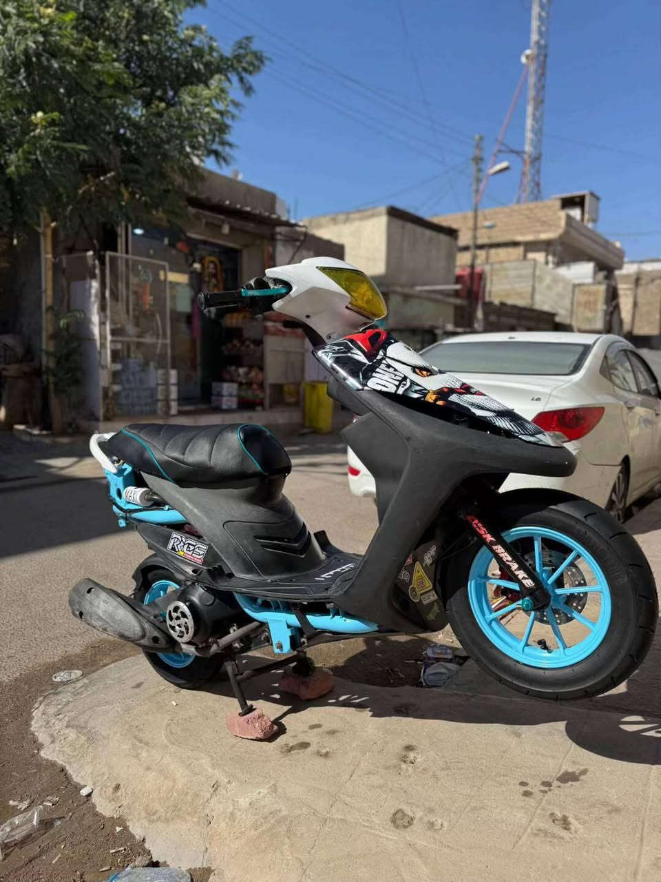 سلام عليكم دراجه للبيع نضيفه حييل الله شاهد عليه اوراق كامله تشتغل سلف وهندر شغل واطلع معتاز واريد ابيع ب 300 وبيه مجال للأستفسار *********** مكاني بغداد

نص مكتوب في الصور:
- الكوسج 💔🙁 انتھینه
- إخذك صوره خليھا خلفيه بجھازك 🙋‍♂️