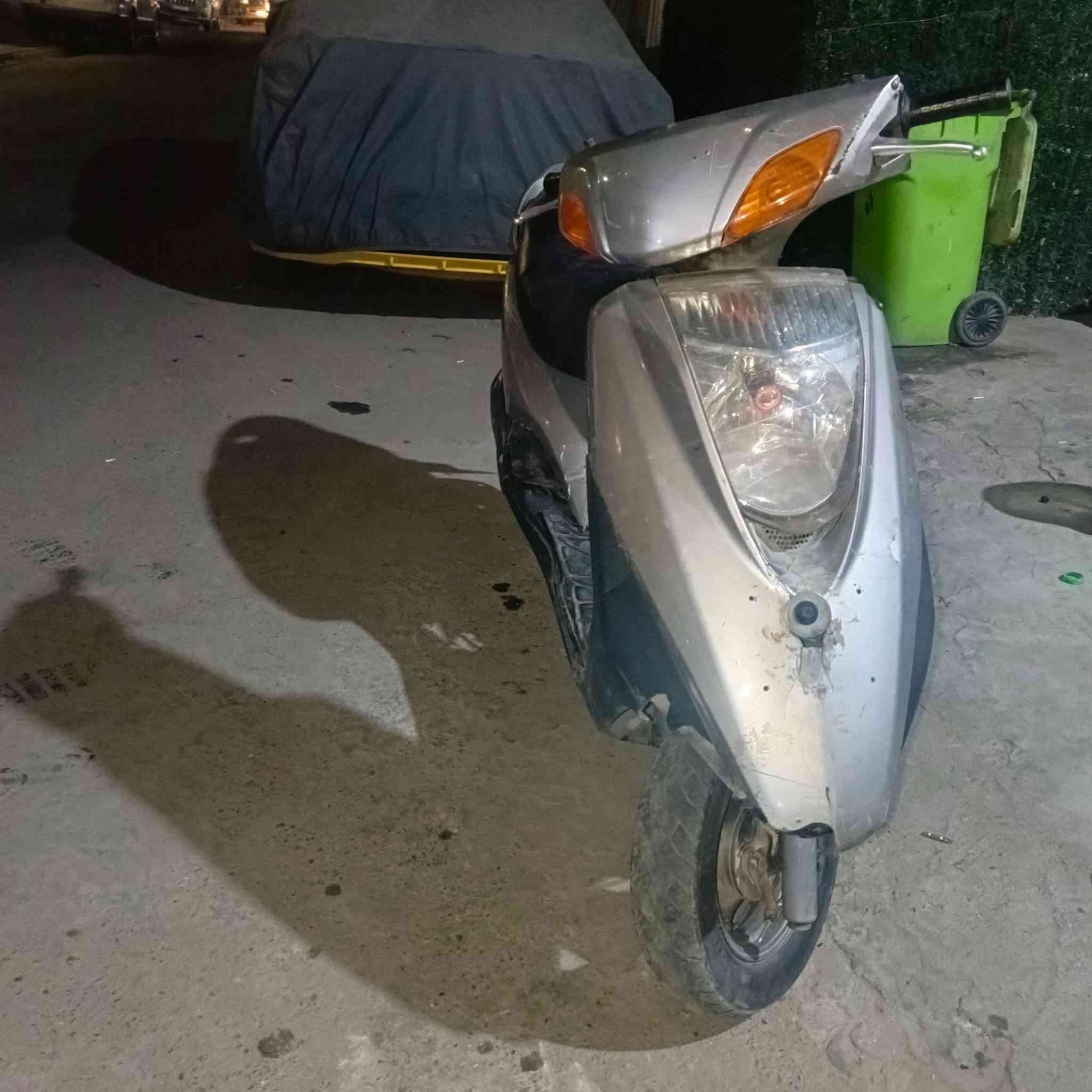 بريز للبيع بيهة نقوصات بسيطة مكينة تجفيت جديد نقص سلف وباتري تشتغل هندر واحد السعر 375 وكفراتهة موضحة بالصوره للبيع او للمراوس مكاني بغداد الدولعي رقمي ***********
