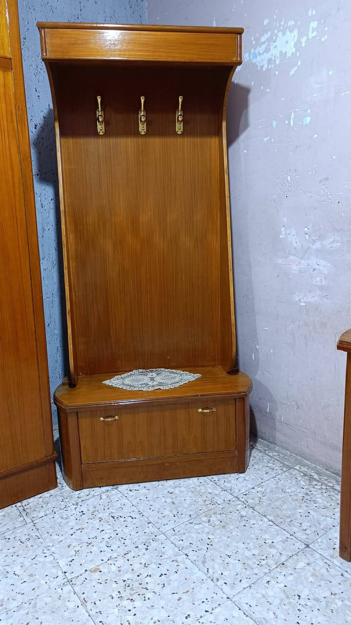 غرفه تسكام صاج داخل وخارج ام السته طابقين ظهر جرجوبه صاج بورمي نقش ودنگ 6ملم داخل وخارج مابيه اي ضرر النوع الثقيل السعر مليون و100 وبيه مجال مكاني محاويل للاتصال ع الرقم ***********
