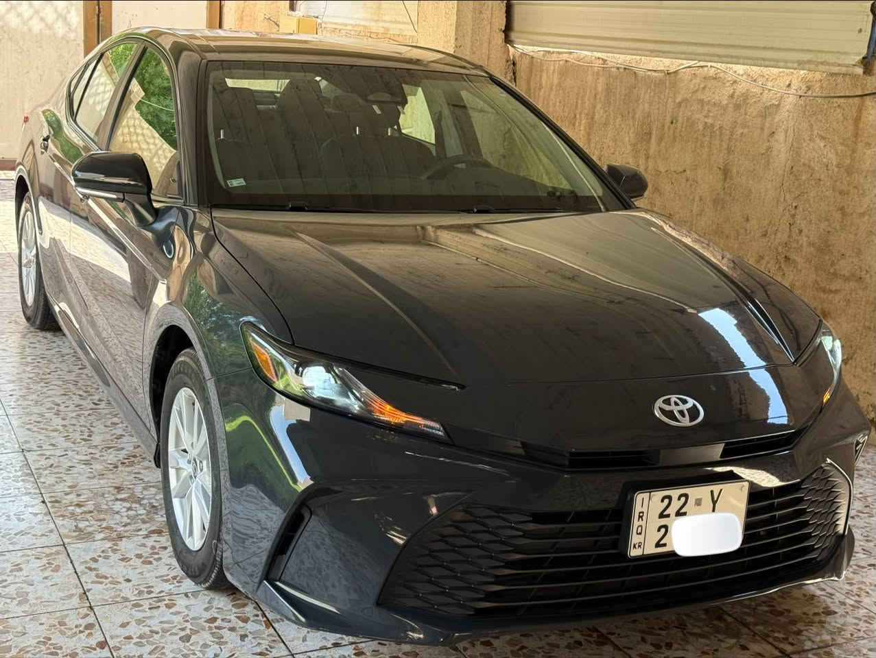 تويوتا كامري 2026    
حجم المحرك : 2500 هايبرد 
فئة : LE اللون سمنتي 
عداد المسافه : 6 الاف 
رقم اربيل بأسمي هزه وسنويه جديده 
بصمة / تشغيل عن بعد 
رادار 360° / كاميرا خلفيه 
تحديد مسار / قياده ذاتيه 
نقطه عمياء     /  شاحن وايرلس 
هاندبريك بصمه / 3 انظمة قيادة 

صبغ قطعتين صندوق وجاملغ خلفي 
بجم كبس بدون ايرباك بدون دواخل بدون شواصي مكتوب بسونار شاصي ايمن ضربه هو فقط  ارتداد صاير بس يكتب ضربه  لا شخط ولا رصعات سونار موجود بالمنشور مابيها اي نقص الحمدالله 

سعر السياره : 230 ورقه 

مكاني بغداد حي الجامعه 
***********
