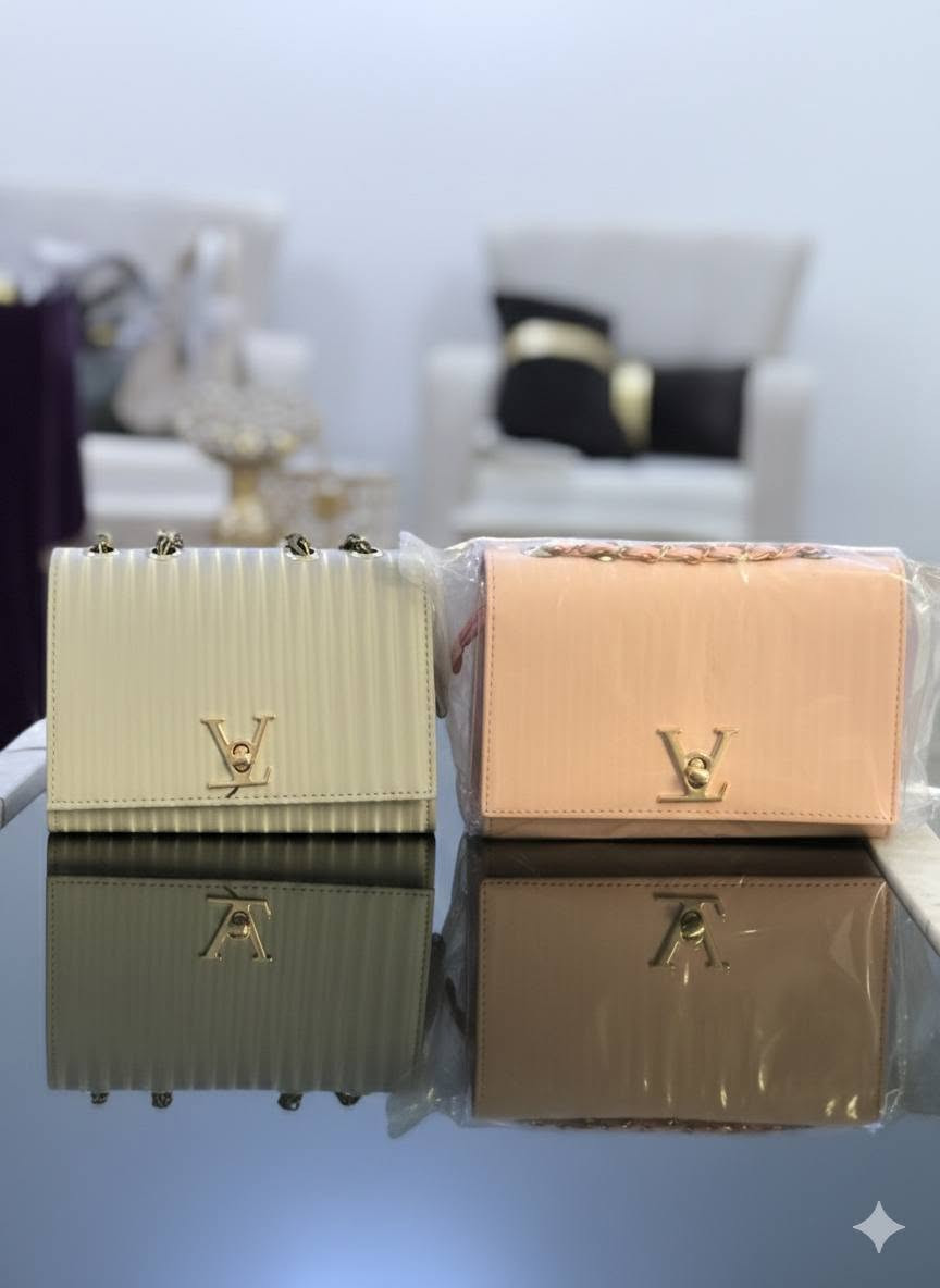 حقائب وبسعر 5الاف او 3الاف تواصل واتساب قطع أخيرة 💥💕
‏‪***********‬‏
تواصل واتساب 
متوفر توصيل داخل المقدادية 💕
