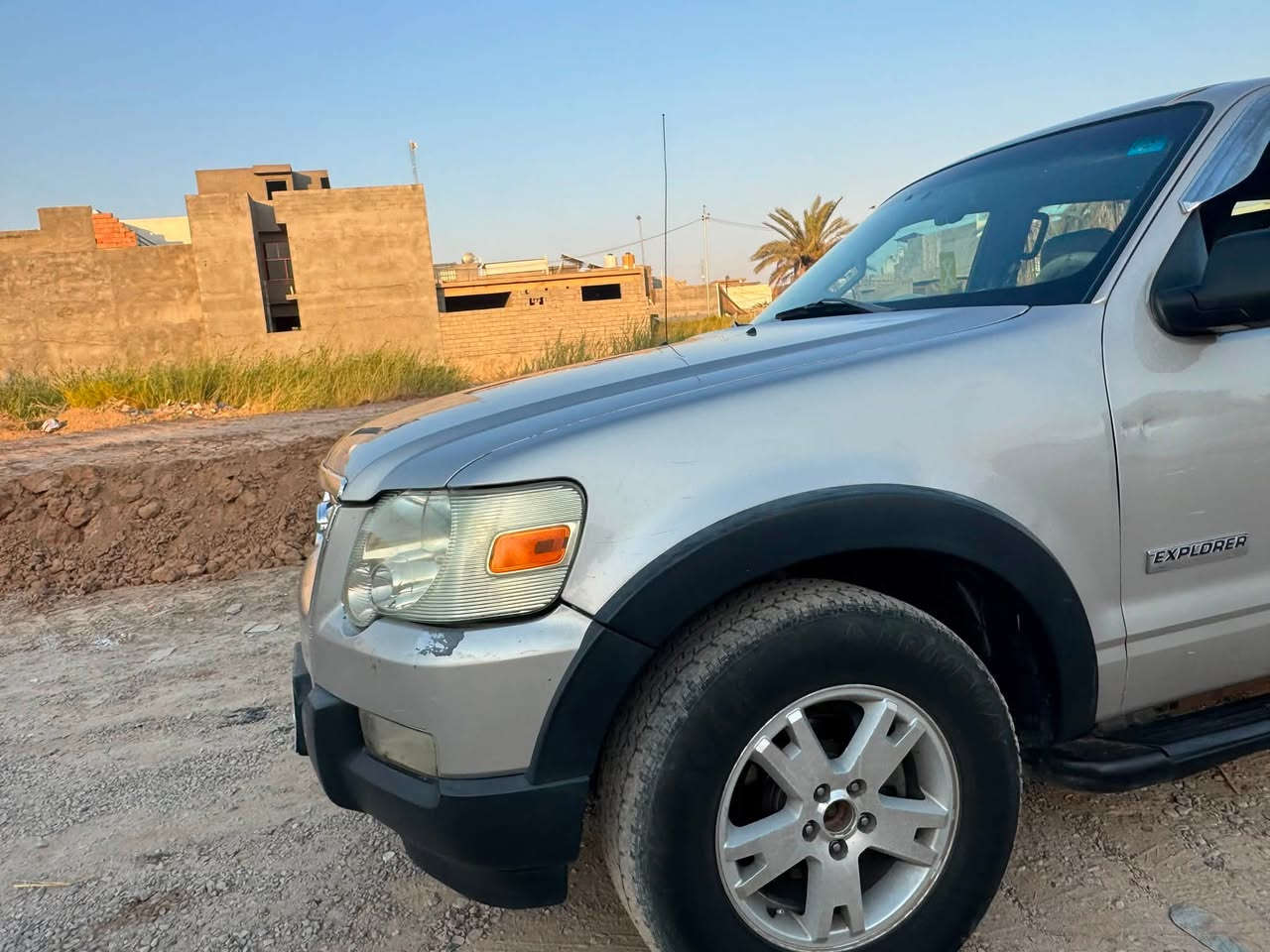 سلام عليكم
فورت اكسبلور ٢٠٠٧
مكفوله بدون صبغ 
كير مكينه تبريد حداديه خير من الله قطرت صبغ مابيهه 
سونار مرفوق بل صور 
سنويه ٢٩

السعر ٨٥
‭***********
