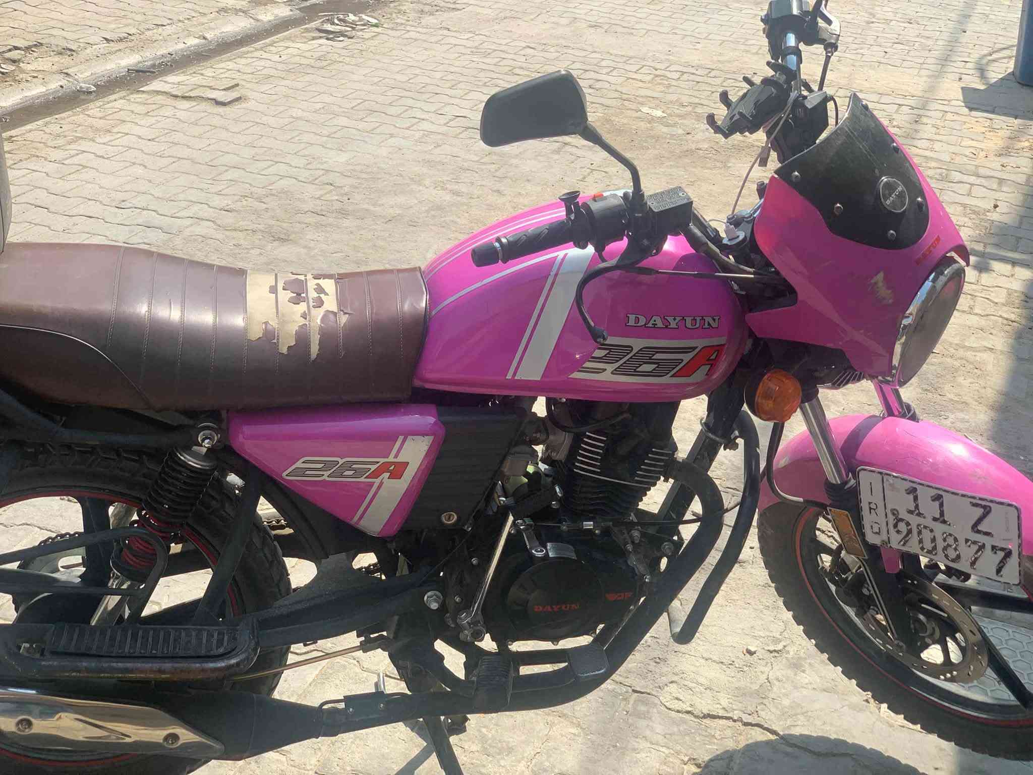 السلام عليكم
دراجه دايوان نفخ موديل 2023 مكينه 150cc مسجله بل سنويه 200 

دراجه خير من الله مكينه حتى تفيلس ممفيلسه خير من الله نواقصها بسيطه ستاند صفح وسدوسه صفح وجاملغ بي كسر بس ممبين دراجه خير من الله متوكفك بشارع

سعرها  2200 مليونين وميتين وبيها مجال للشراي
تحويل ثاني يوم مكاني بغداد الحريه
