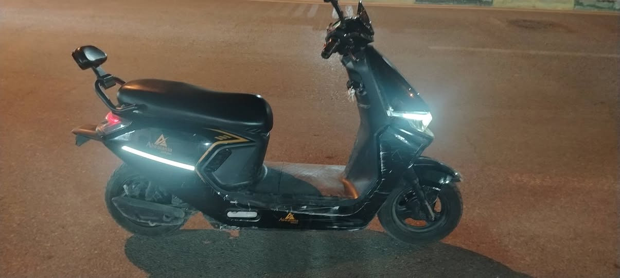 سلام عليكم ماطور شحن 🔋 ا Aiwawa بطاريات 6 الماكور نظيف كدام العين السعر 500 قفل مكاني حي التحرير سايدين ال البيت للاتصال ***********
