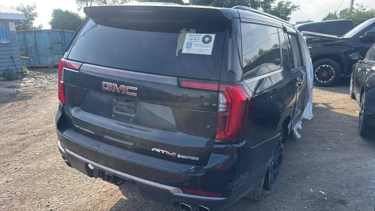 السلام عليكم
GMC YUKON XL AT4 Ultimete 2025
سياره كنديه مده وصولها شهرين 
كاصها من شركه باركود 
اعلى فئه فول مواصفات 
محرك 6200 
سعر 19500$ وقابل للتفاوض 
***********
