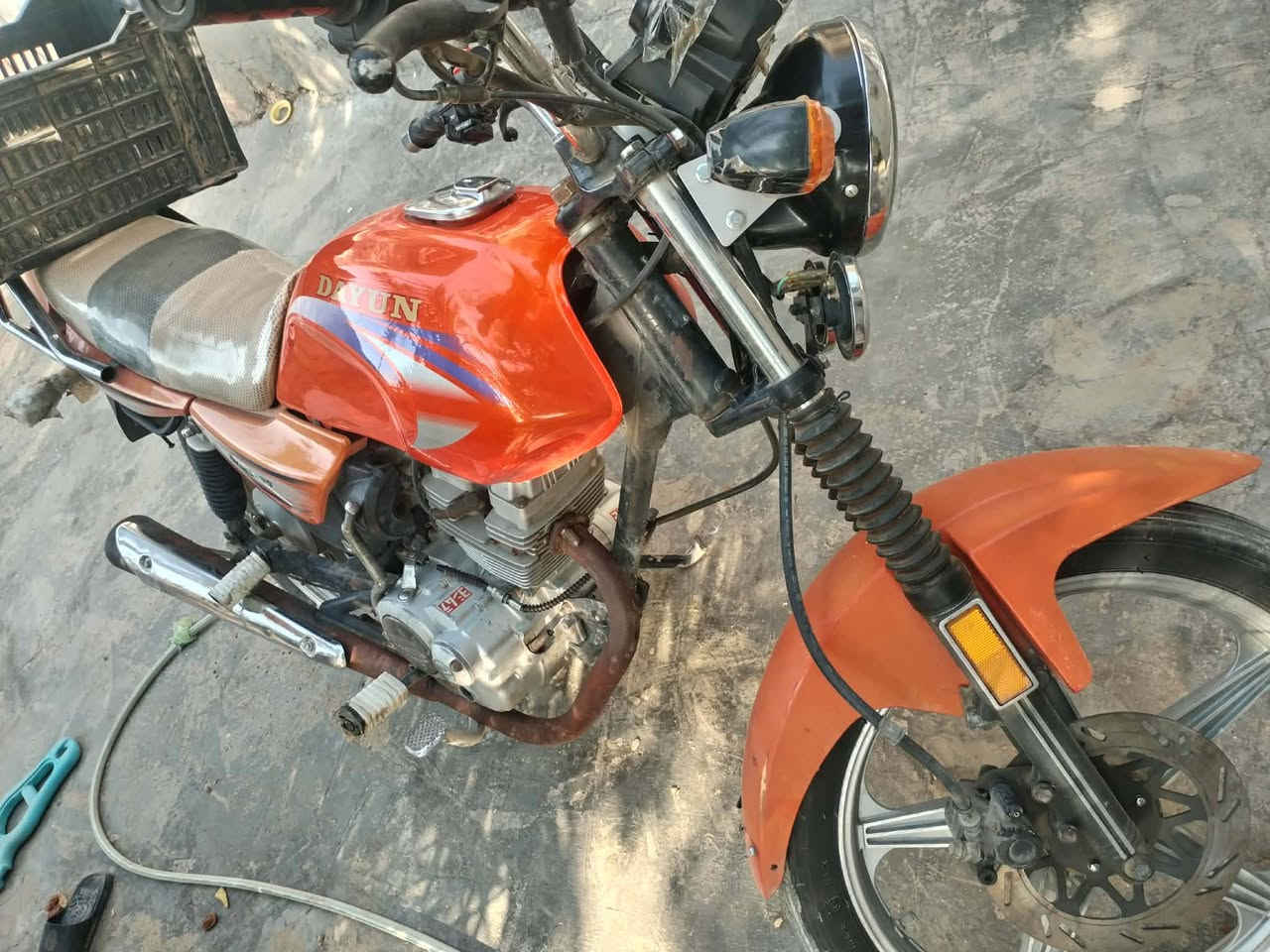 سلام عليكم عندي خوان دايون عطم درجة نضيف كلش كل شغل مديل 23اورق سنساغ سعر 650وبها مجال ***********
