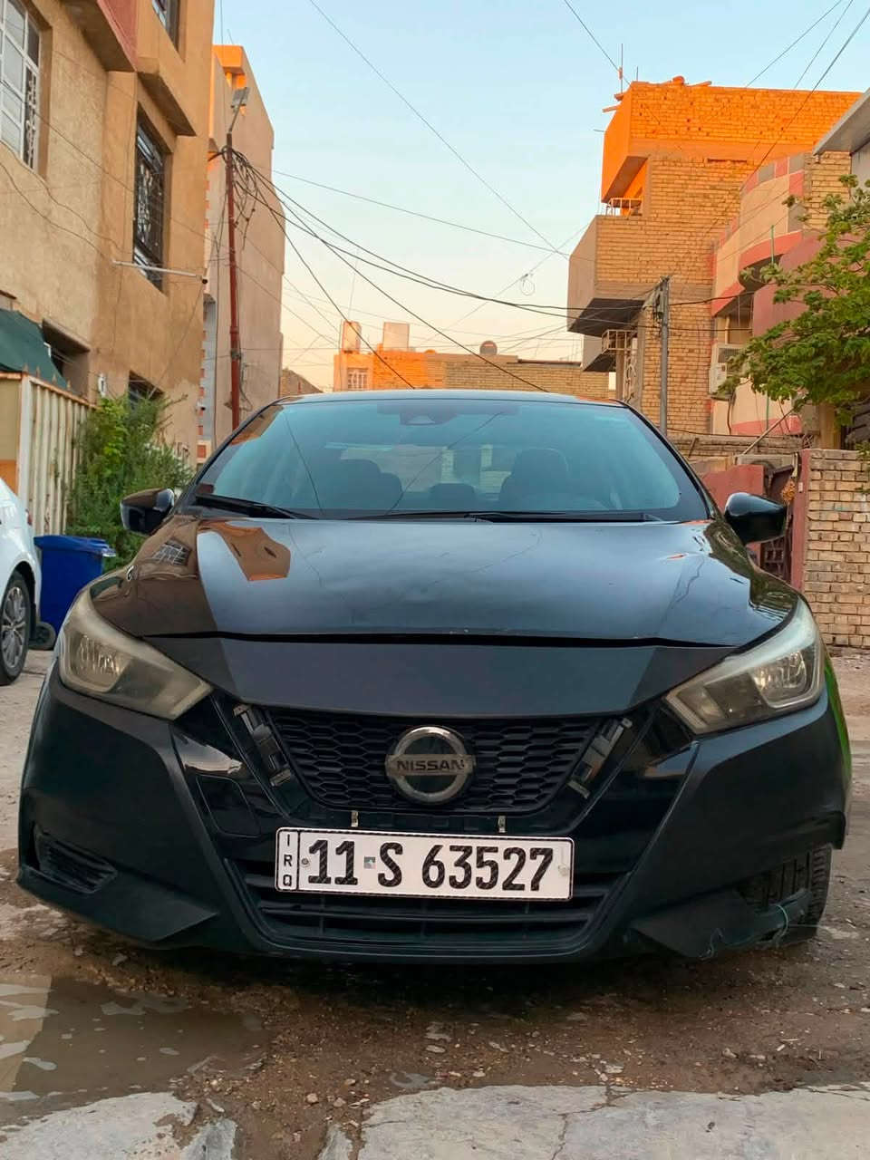نيسان فيرسا موديل2022 sv وارد امريكي بيه ضربات خفيفه موجوده في الصور سعر94ورقه وبيه مجال رقم ***********
