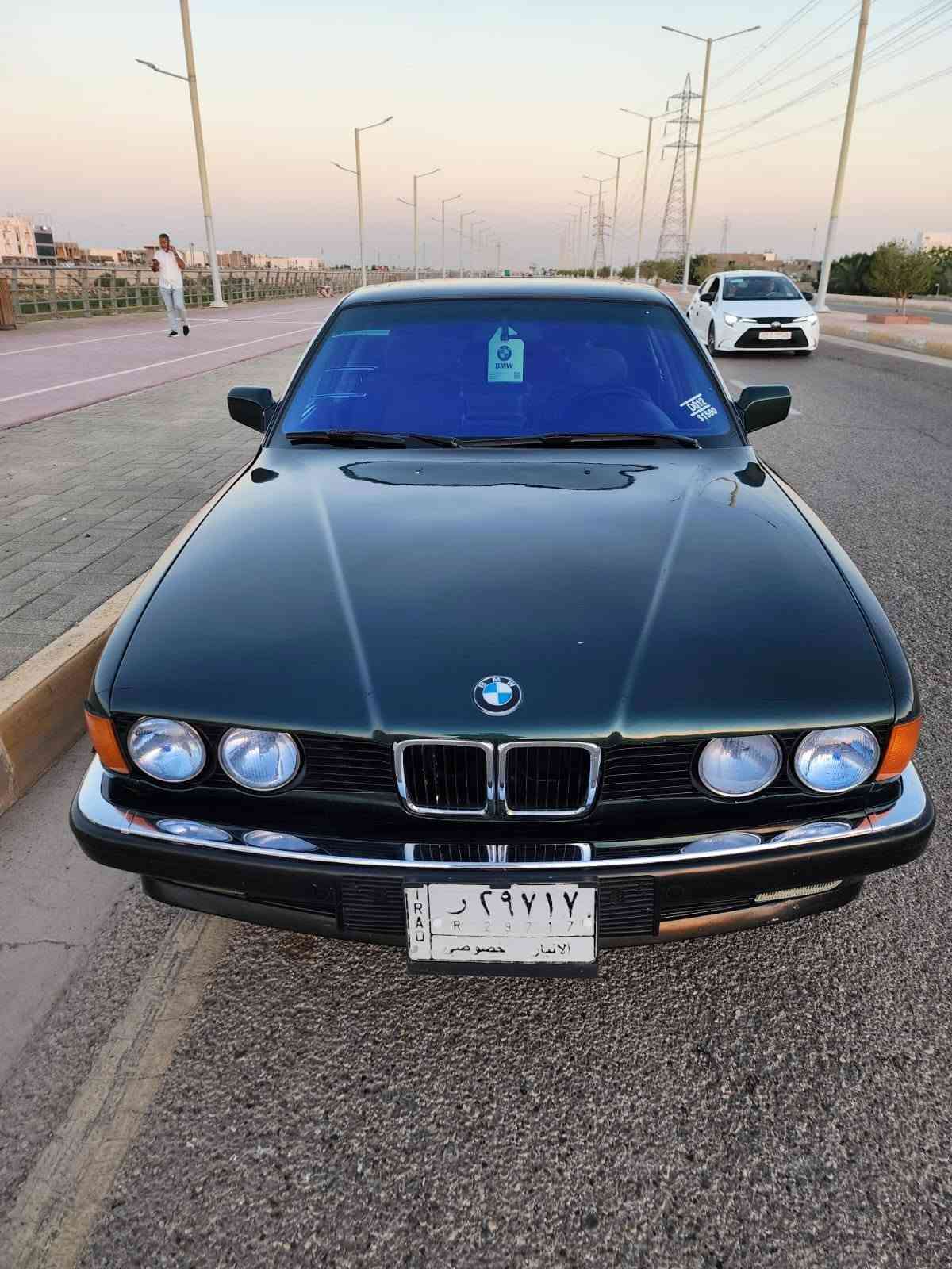 موديل ١٩٩٢ • الرمادي • للبيع