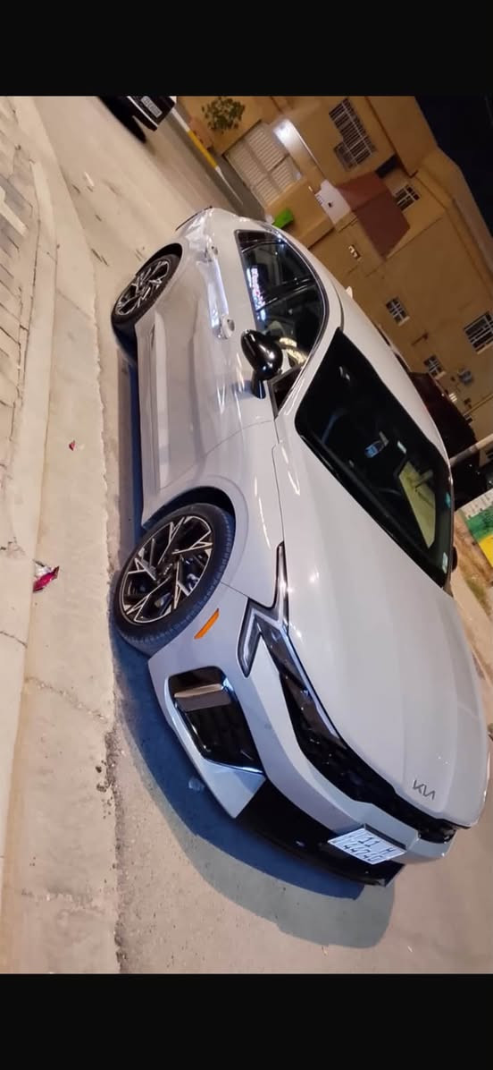 🚘 للبيع كيا K5 أمريكي موديل 2025 🇺🇸✨
سيارة حديثة، مواصفات مميزة وشكل أنيق ورياضي 🔥
نظافة وحالة ممتازة، فرصة للباحث عن سيارة موديل حديث.

📩 للتفاصيل والسعر التواصل خاص أو اتصال. ***********
