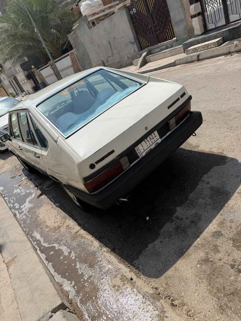 برازيلي ٨٦  ابلادي كير ومحرك وصدر جديد  ٣٨ وبيه مجال ***********  مكان سياره الفلوجه

نص مكتوب في الصور:
- اليوم ١٢:٠٠ م حية