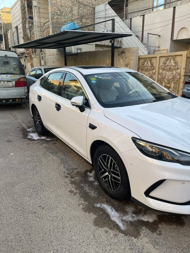سلام عليكم للبيع BYD سيل 5 فول مواصفات ام 13 كامرة  فتحة شاشة جبيرة كشن كهرباء  مري شفط رادارات  فول الفول  مكاني بغداد  السيارة ماشية  25 الف   مكفولة كفالة عامة    االميعرف سعرهن   ليضل يسولف بكيفة      السعر ٢٣ مليون وبيها مجال بسيط  للاستفسار  ***********
