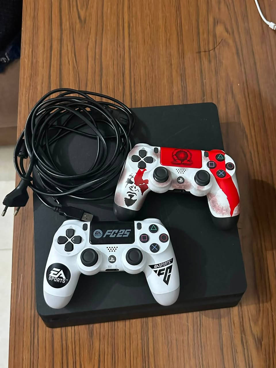 السلام عليكم
بلي 4 سلم
كامل ملحقات
مع ثنين يدات
وقرس gta

المكان الكوت مركز المدينه
للأستفسار***********
السعر 275 وبيه مجال
