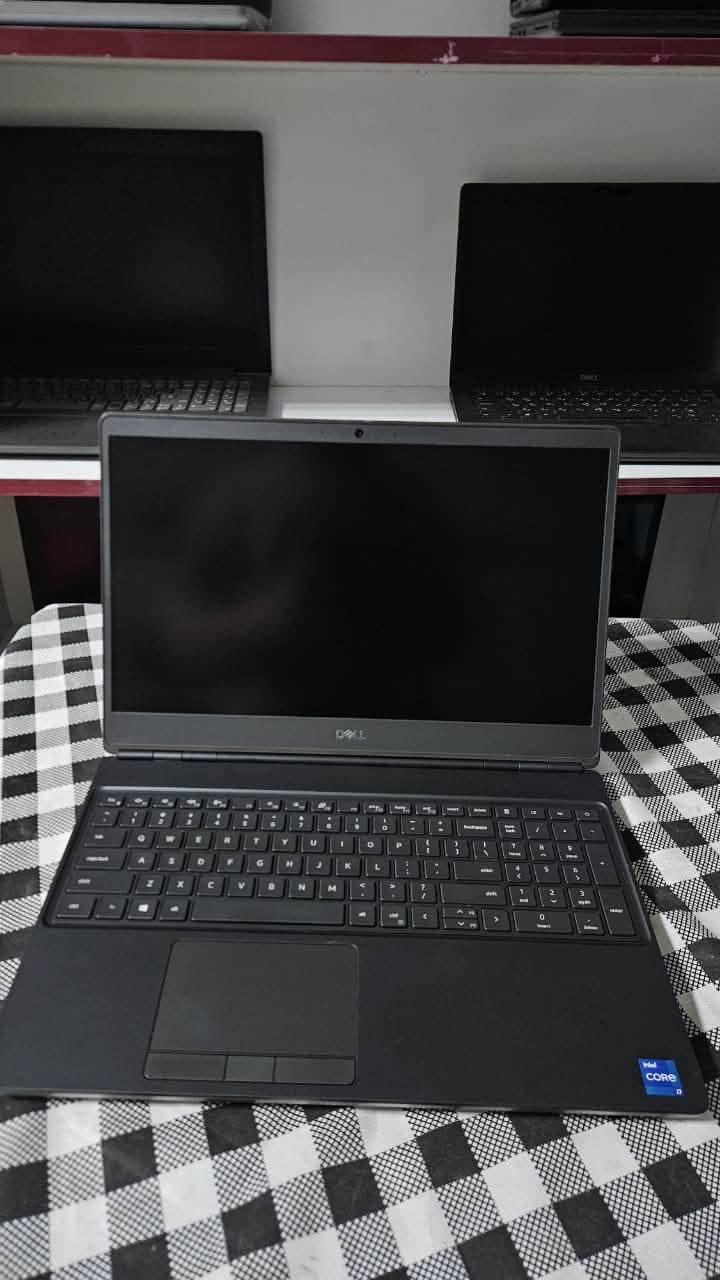 لابتوب هندسة وتصميم جرافك بأقوى اداء وثباتية 
Dell Precision 7560 المعالج : Intel Core i7-11th Gen

كارت الشاشة الداخلي Intel UHD Graphics (8

جيجابایت)

الذاكرة العشوائية (16GB :(RAM

* التخزين 512GB SSD

كارت الشاشة الخارجي: NVIDIA T12004GB

* الشاشة : 15.6 بوصة FHD

* السعر : 750 الف واصل لكل العراق مع كامل الملحقات 
* للتواصل والاسفسار: ***********
