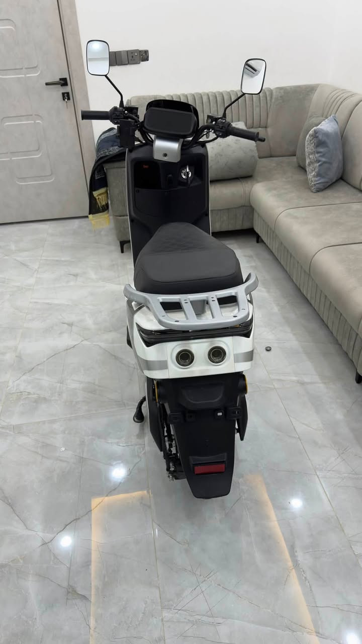 ماطور 318 نضافته 99%
6 بطاريات ملف 2000 
الماطور شخط ما بي جديد طك 
مستخدم صارله شهرين 
وياه صندوق مال غراض 
بريكات دهن 
ماكني موصل حي سومر 
قيم بل يرضي الله 
رقمي / ***********
