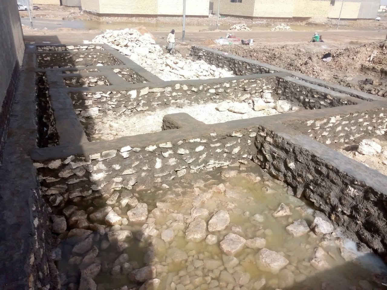شغل حجر حسب الطلب باشراف البناء علي ال مري اتصال على رقم ***********

