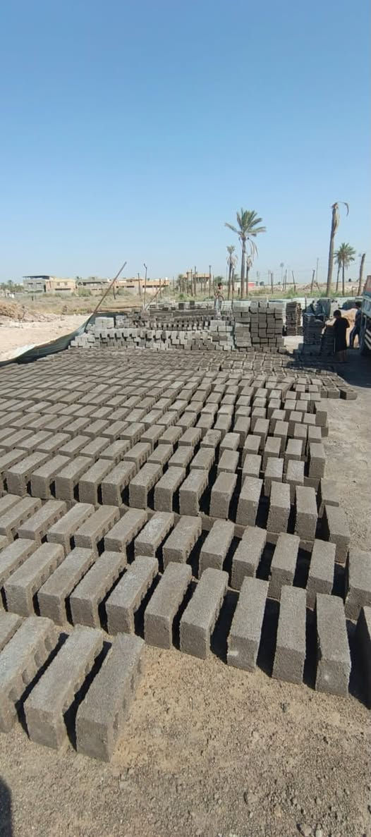 السلام عليكم يتوفر لدينا بلوك درجة اولى وأسمنت مبروكة عادي ومقاوم واسمنت عمارة عادي ومقاوم وفرمستون نضافة فول والأسعار مناسبة جدا للاستفسار على الرقم ***********
