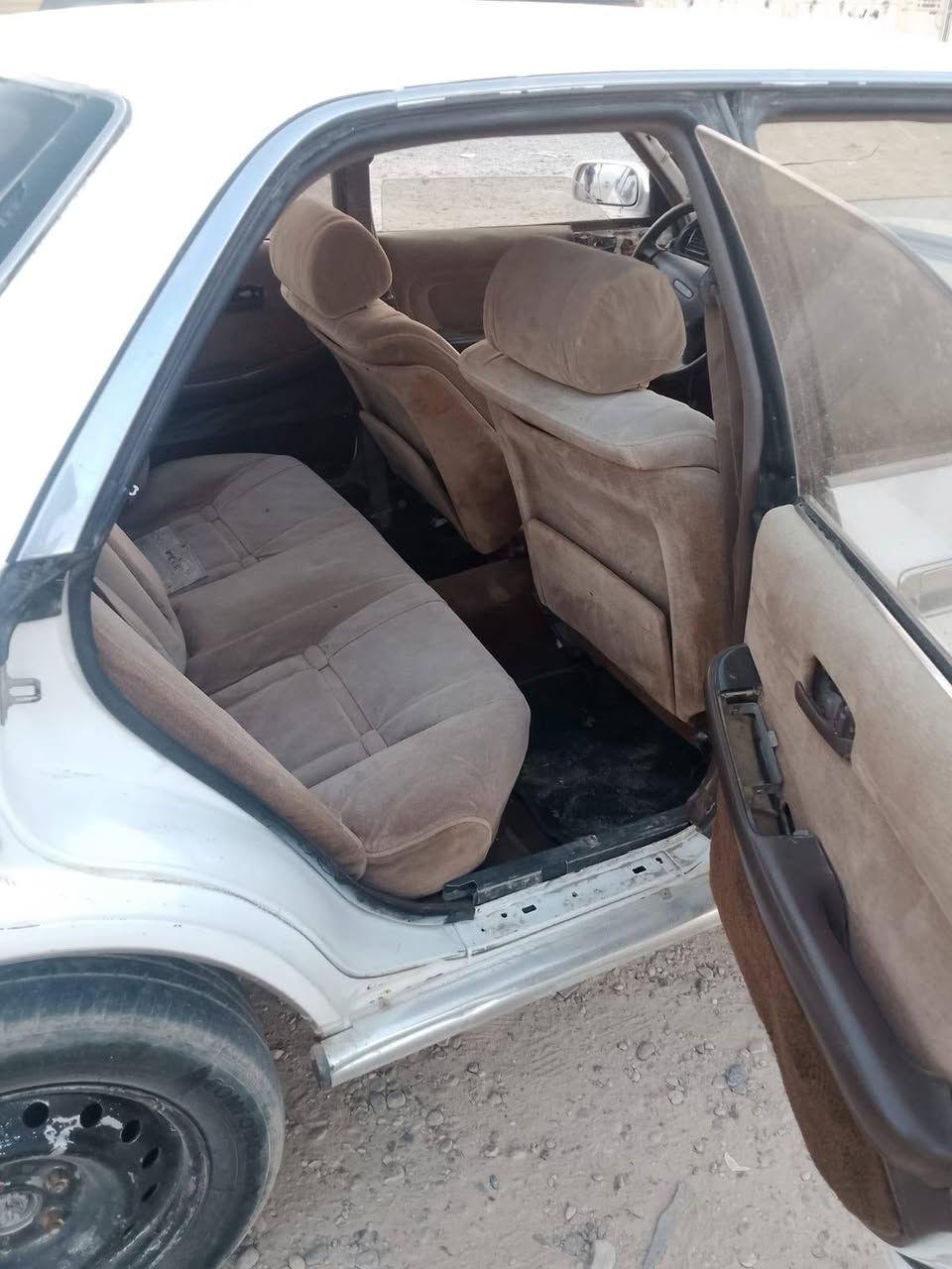 للبيع السعر 16 
موديل 92 
محرك كير كهرباء كلها شغاله تخم تاير بتري جديد صدر جديد كلها شغاله 
كهرباء كلها شغاله 
رقم فحص صلاح الدين تحويل اشوكت ما يعجبك 
***********
مكانه سامراء
