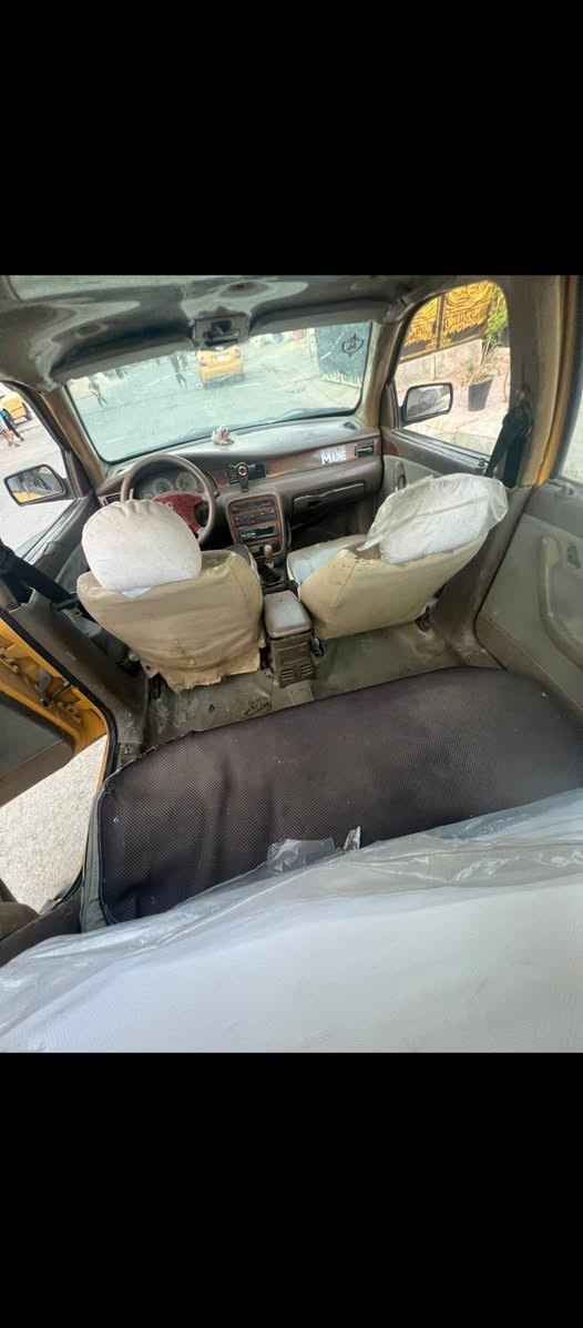 السلام عليكم للبيع موديل 10 سياره عوزها ترتيب مكينه كايمه عليها غرامه 400 الشراي يأخذ صافي السعر 15 وبيها مجال بسيط مكاني حي اور مكلف بلنشر ***********
