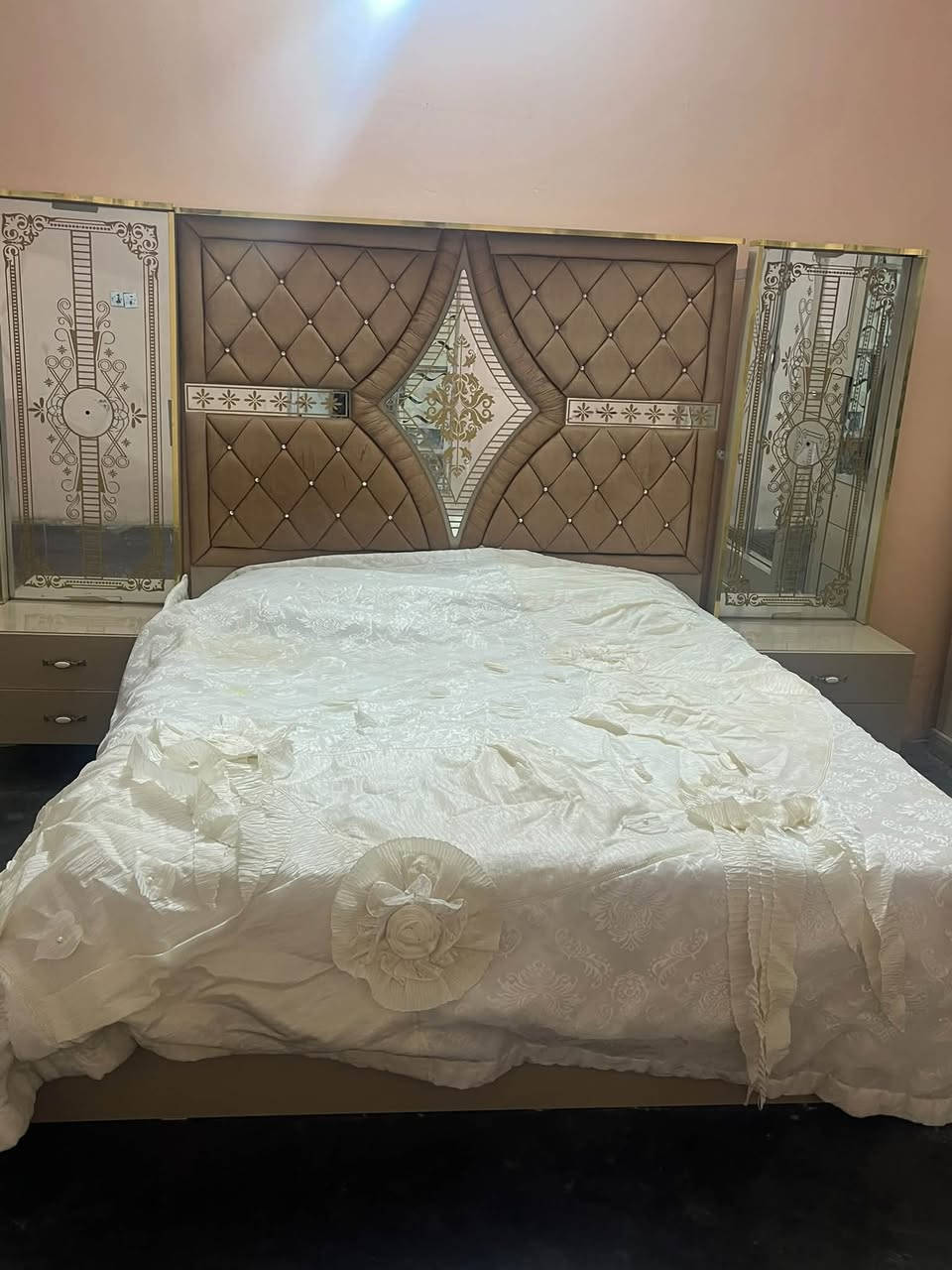 غرفه اخشاب • تركية