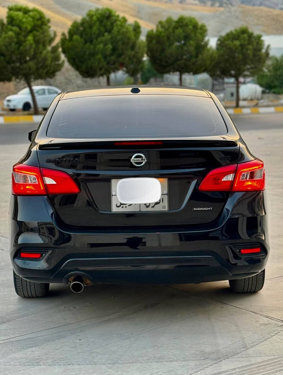Nissan Sentra 2018 SR MIDNIGHT 
فول مواسفات تەنها سلاید نیە
گێر ئۆتۆماتیکە
گێر و مەکینەی بە شەرتە نەکراوەتەوە
ماوةى رؤيشتن 80 مايل
سوکان ڤۆلیۆم و تەحدید سورحە
تەبریت لەمس و تەبریت خەزن
کوشنەی بیلاد خەت شین و کوشنەی هیتەر
رادار و ئۆتۆ ستارت ستۆپ 
هەموو مواسەفاتەکانی ئیش دەکەن
تەنها بستەک بۆنیتی بۆیاخە 
لەگەل بستەک چاملاخ بێ ژۆرێ
دوو جێگای ساردەکوتە
ئیرباگ بە شەرت نەتەقیە
تازە سێرڤس کراوە دینار مەسرەفی نیە
نرخ 112 مەجالەکی زؤر کەم 
تکایە موشتەری تێل بکە سەرمان مەیێشێنە
جوابی نامە نادرێتەوە
ژمارە مۆبایل *********** أربيل, العراق
