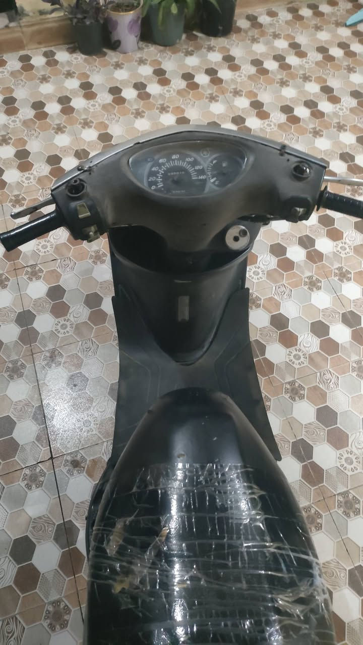 سلام عليكم دراجه بريز كلها شغاله محرك لا تبخير ولا صرف سعر 400 بيها مجال ***********
