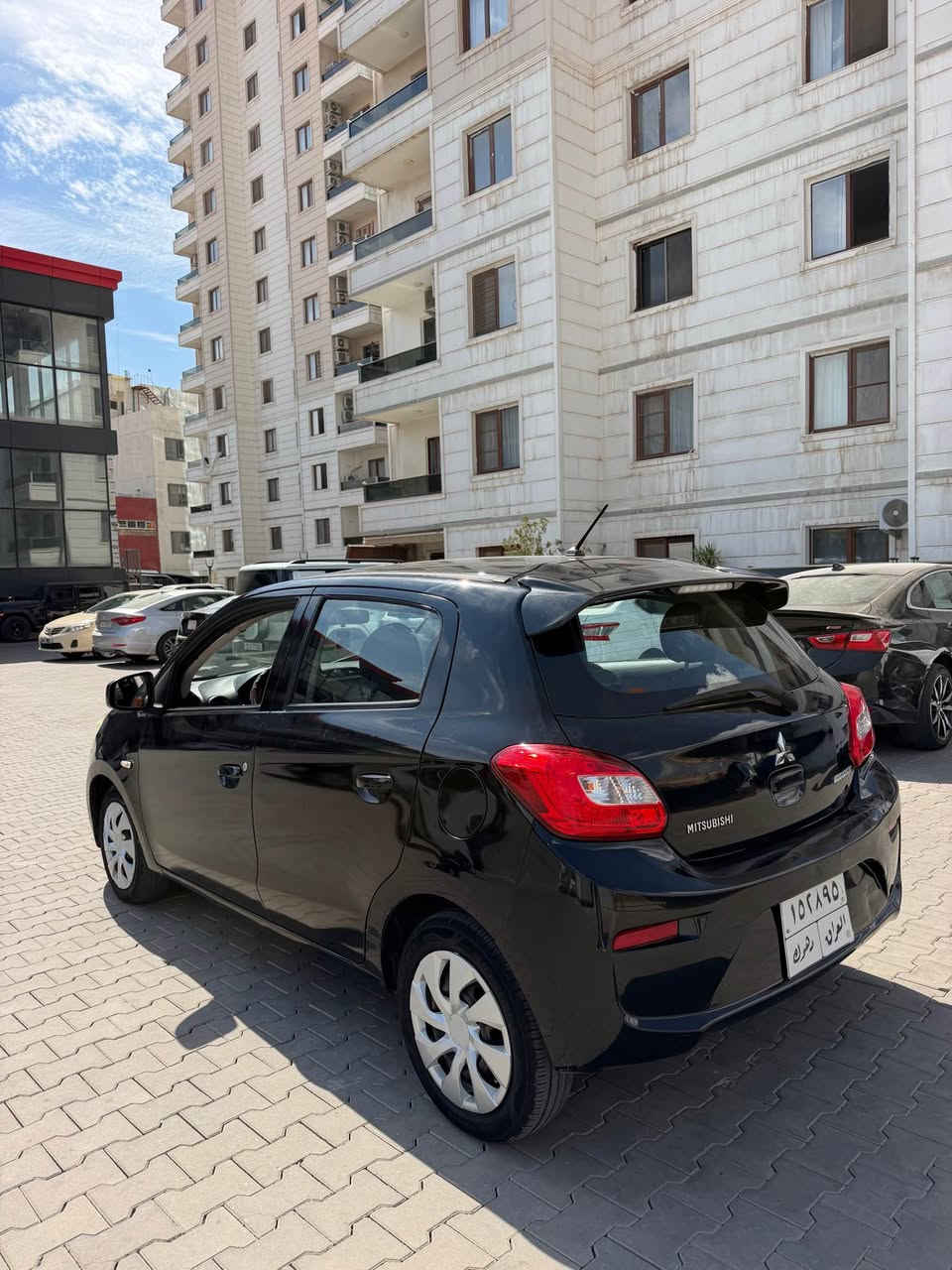 للبيع ميراج 2018 
سعر 59 ورقة $ قفل قفل
غرامات 150$ ينزل من سعر 
صبغ 5 قطع ونص بدون دواخل و ايرباك
اللاتصال *********** دهوك, العراق
