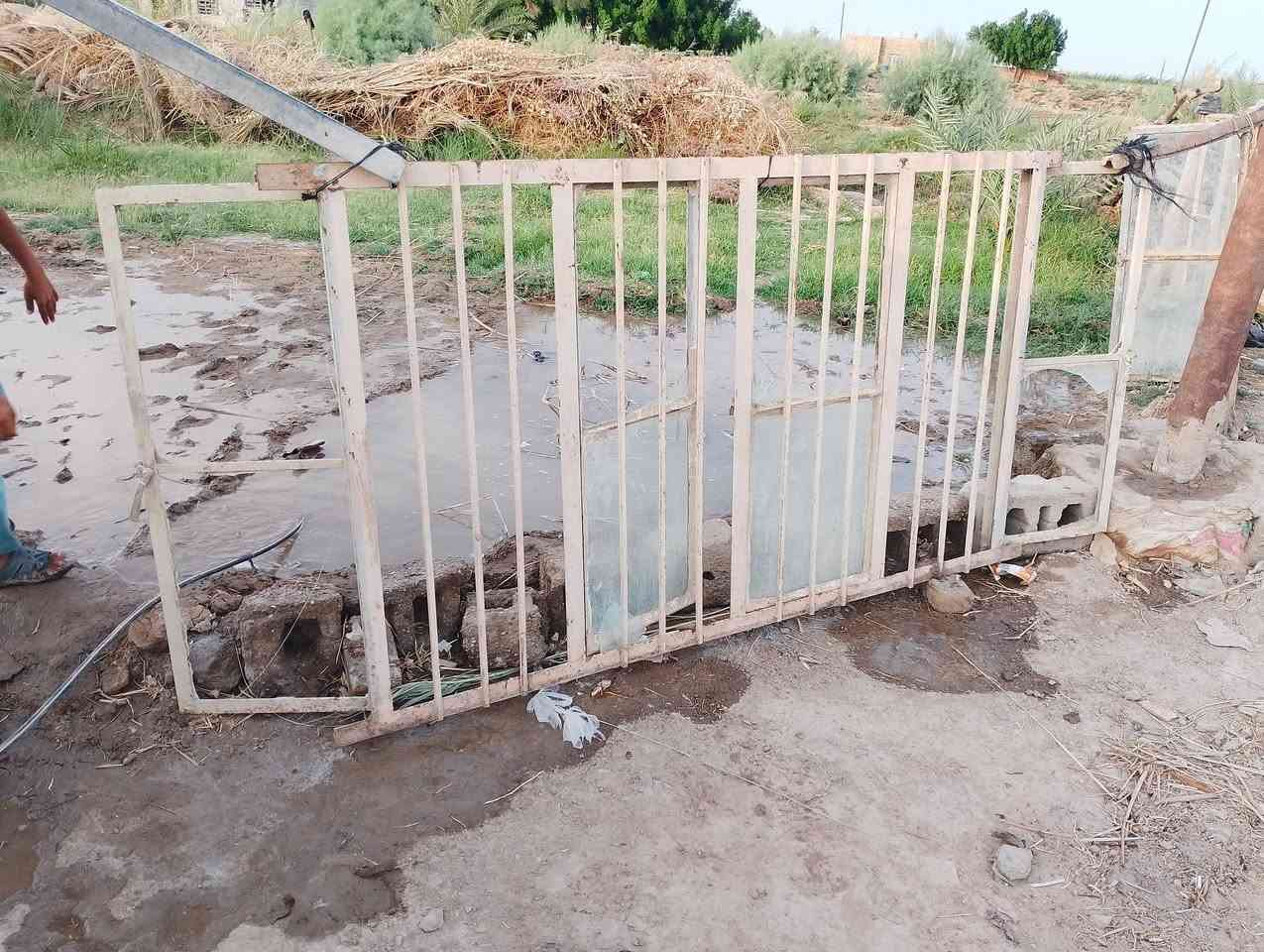 السلام عليكم شبابيك للبيع في ميسان الطبر قرب العلويه الحراكه ست طلاقات ابسعر مناسب ***********
